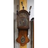 Half a Frisian tail clock, so-called short tail, early 19th century.