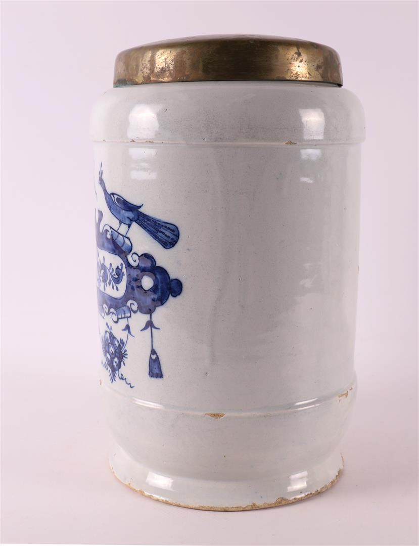 A Delft blue pottery albarello apothecary jar with brass lid, 18th century. - Image 2 of 12