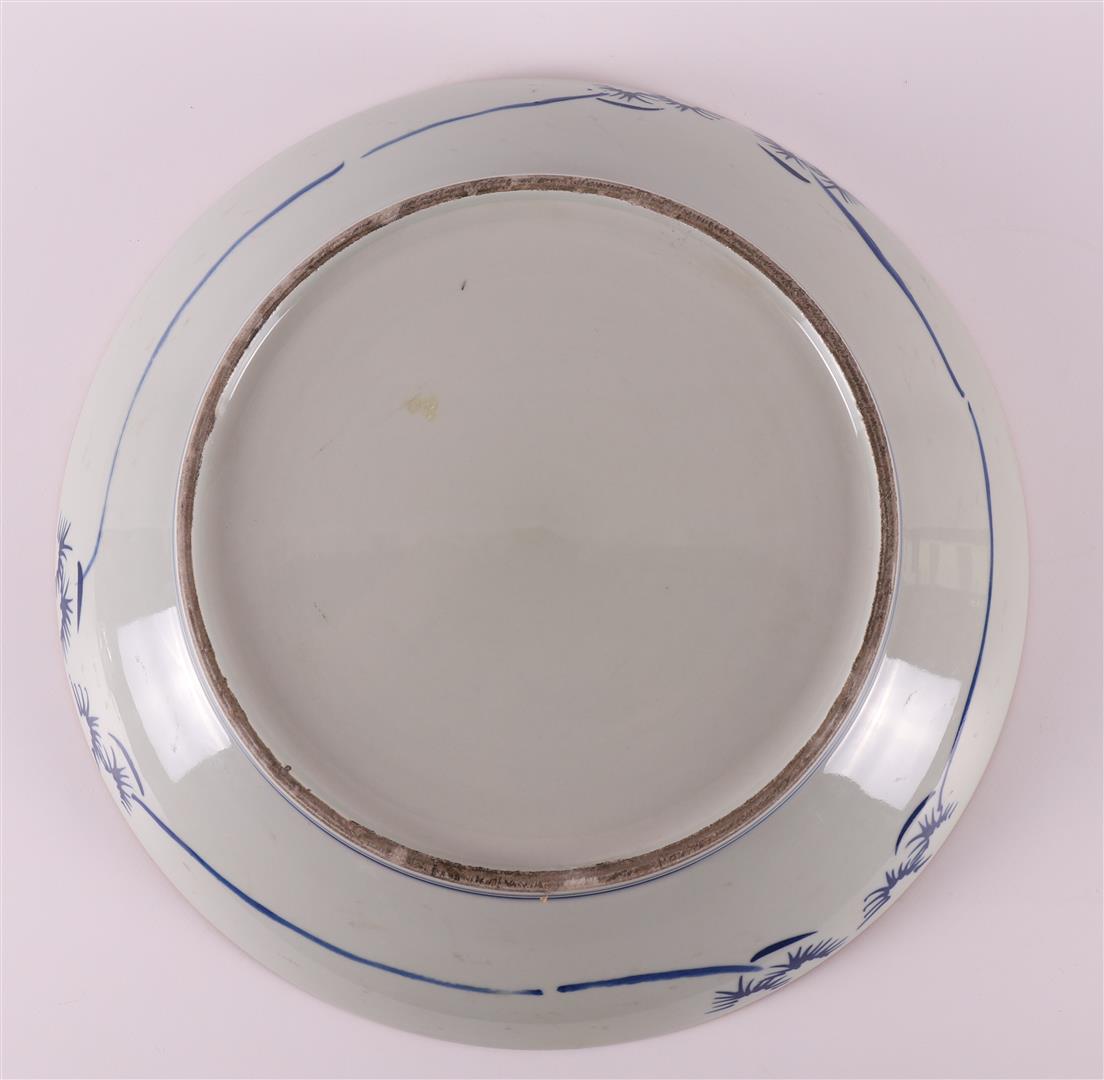 A blue and white porcelain dish, China, Kangxi, early 18th century. - Image 6 of 6