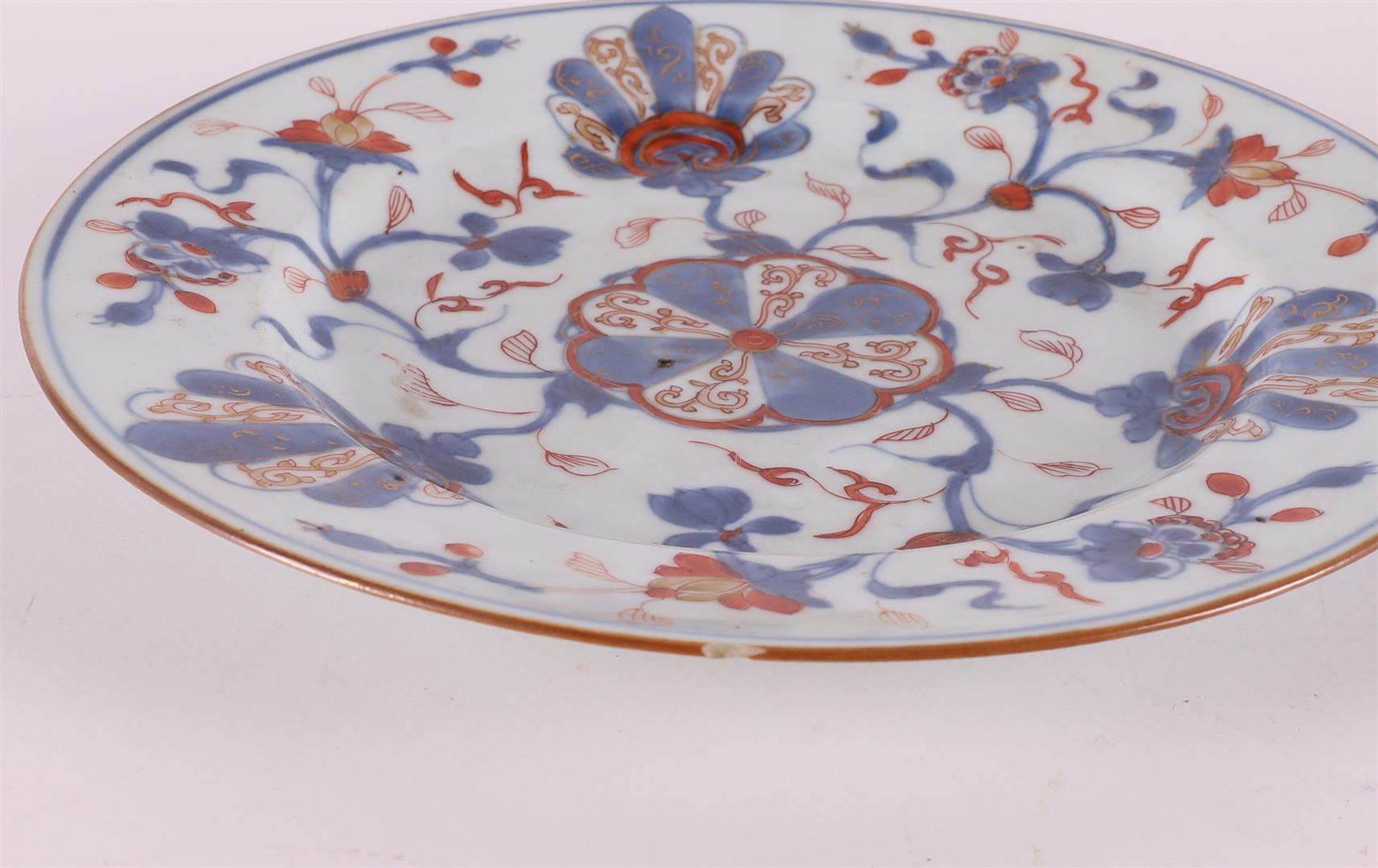 A series of three Chinese Imari plates, China, Qianlong, 18th century. - Image 5 of 11