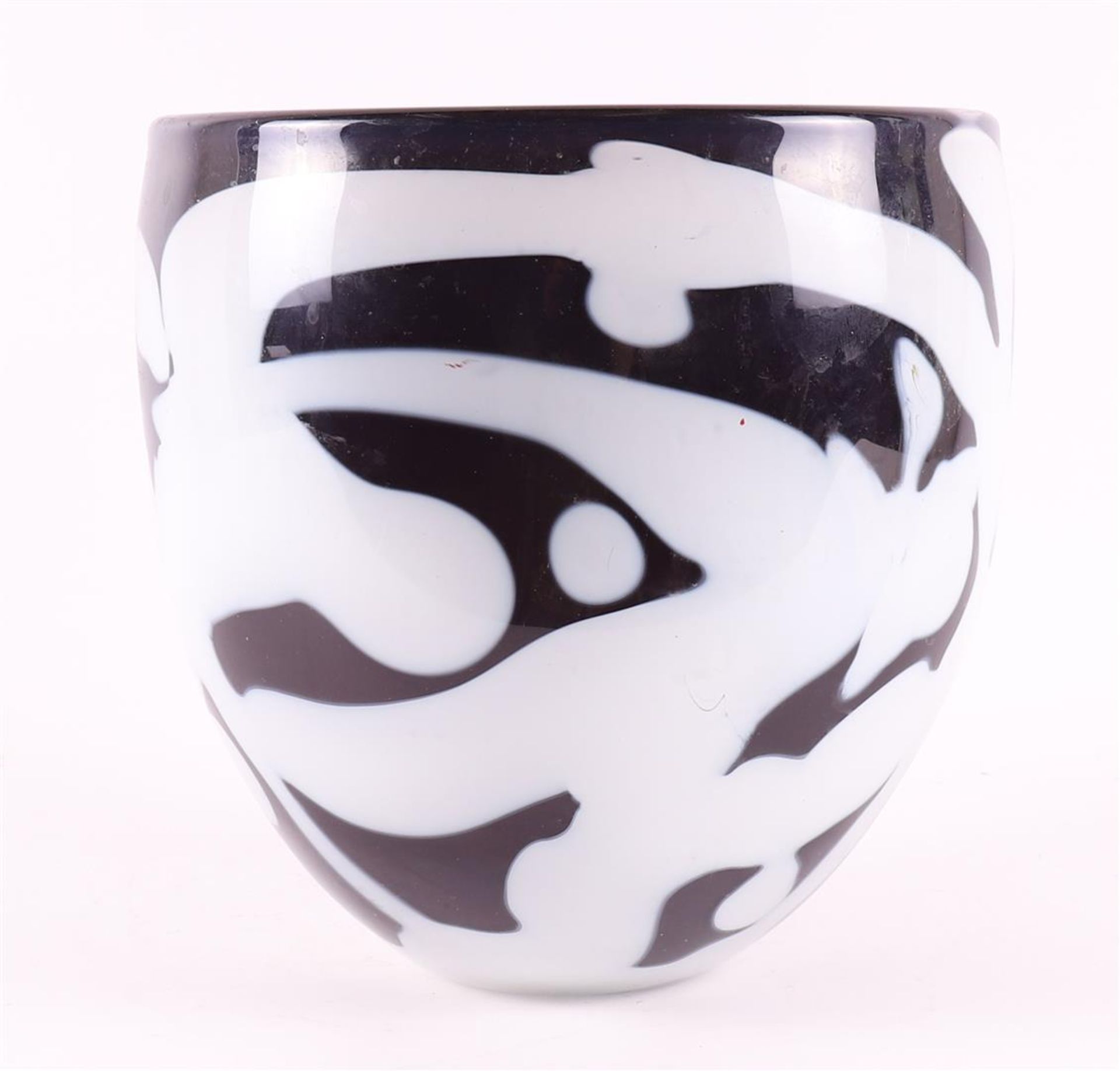 A white/black glass unica vase, design & execution Cees van Olst, Diever. - Image 4 of 6