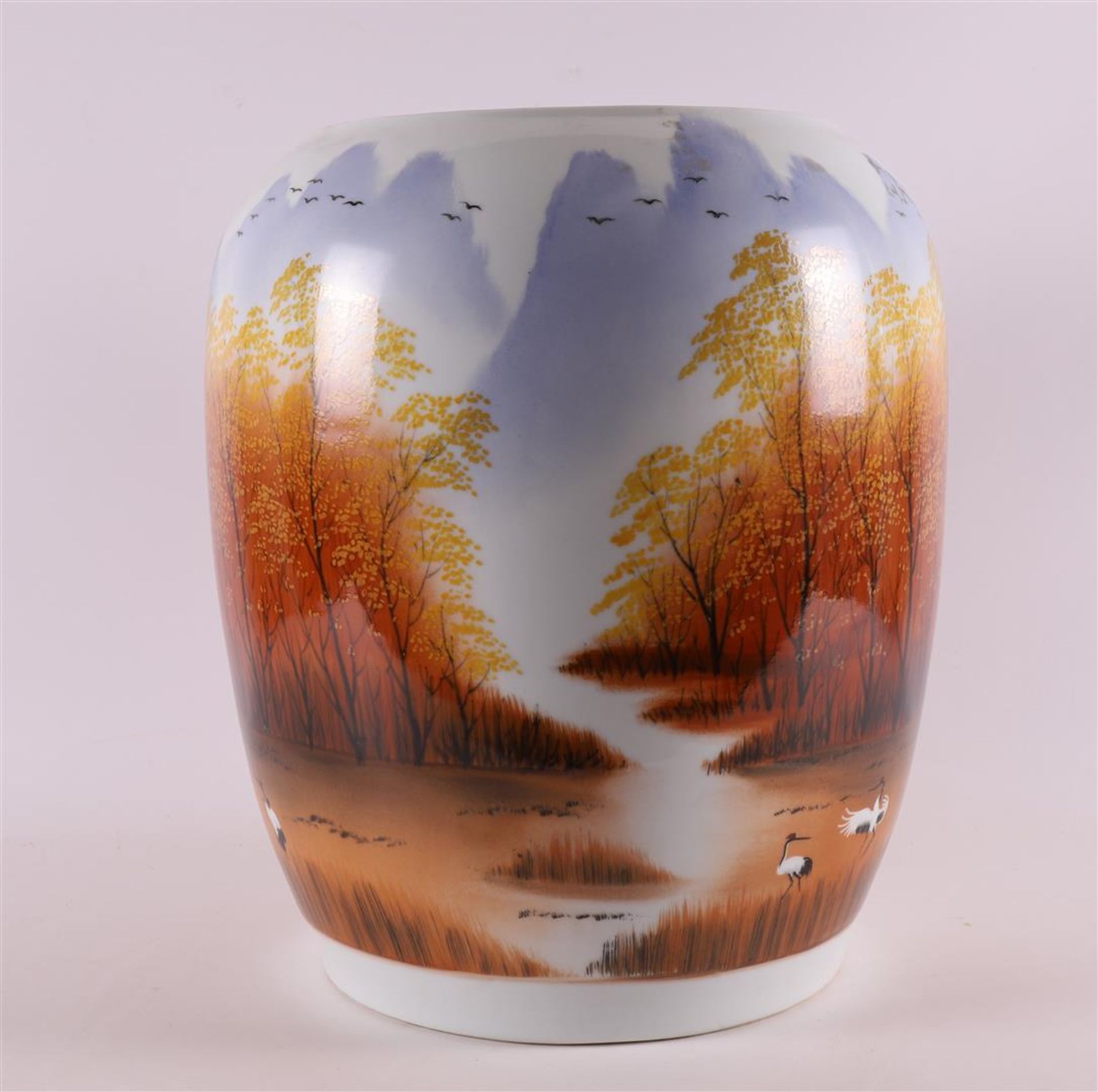 A porcelain vase, China 21st century. - Image 4 of 6