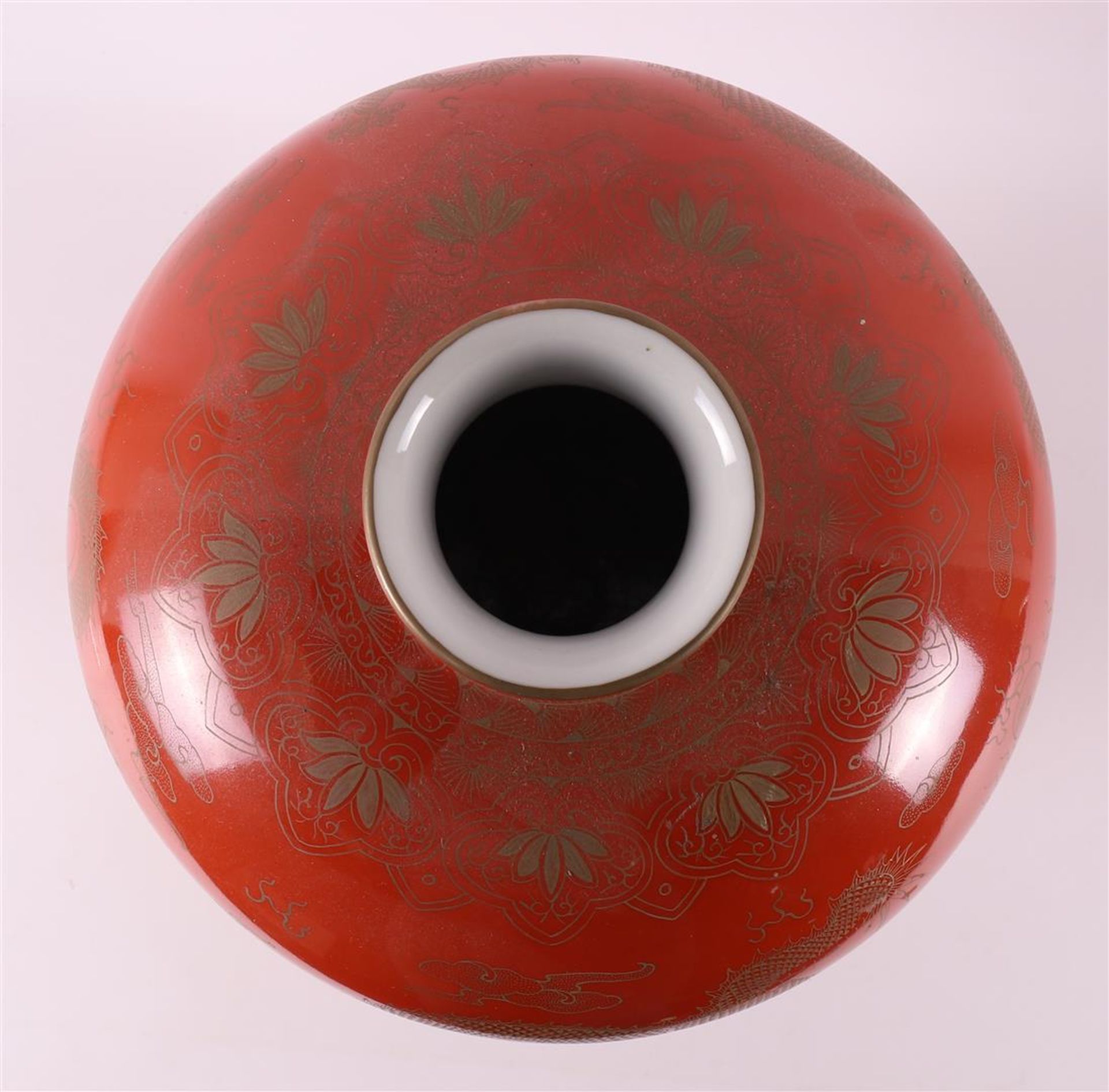 A red glazed porcelain meiping vase, after Qianlong, China, 21st century. - Image 6 of 7