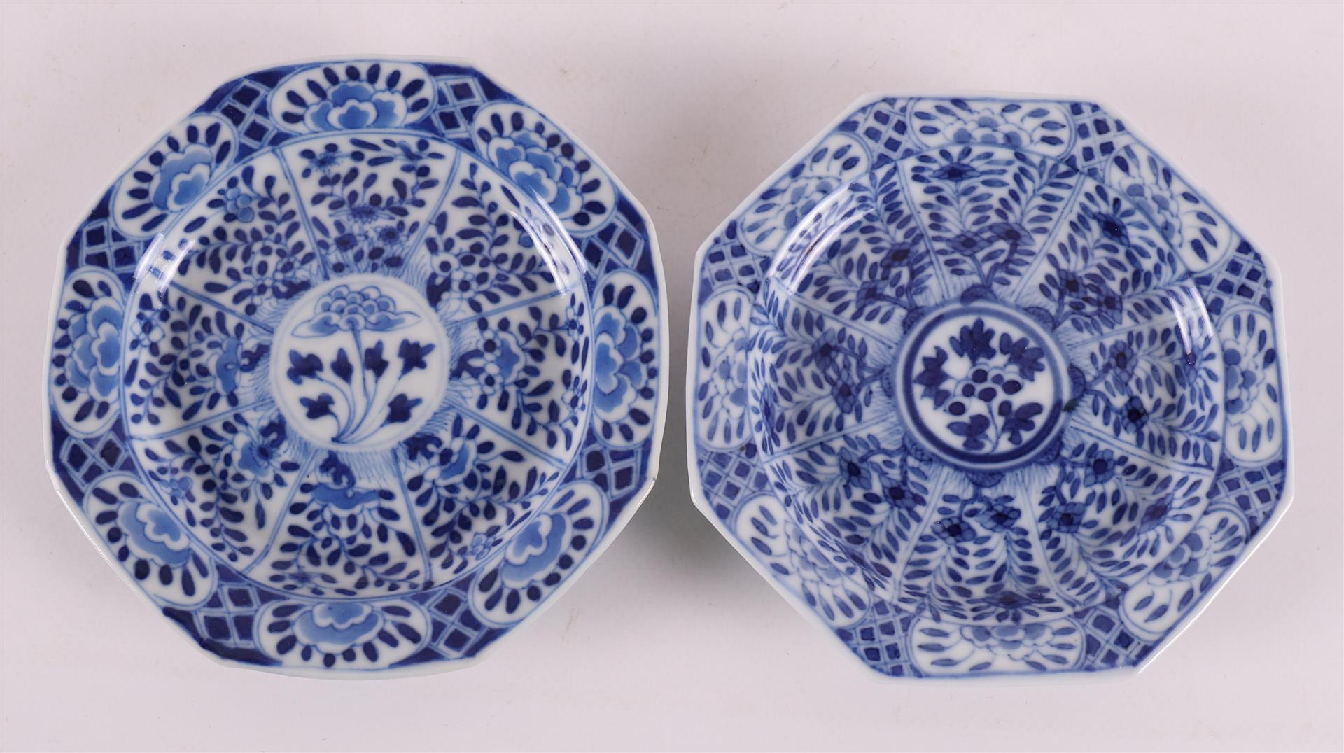 A series of six blue and white porcelain dishes, China, 19th century. - Image 7 of 8