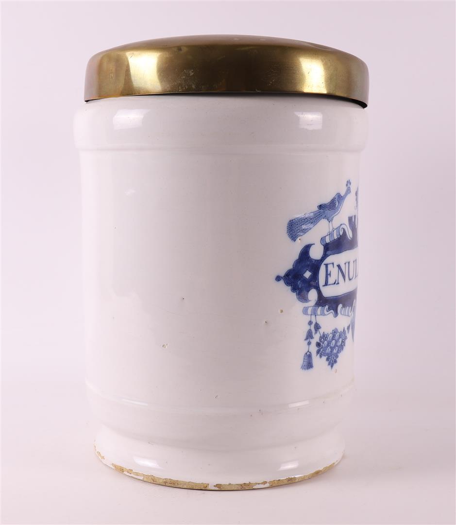 A Delft blue pottery apothecary jar 'Enulae Camp', Holland 18th century. - Image 4 of 12