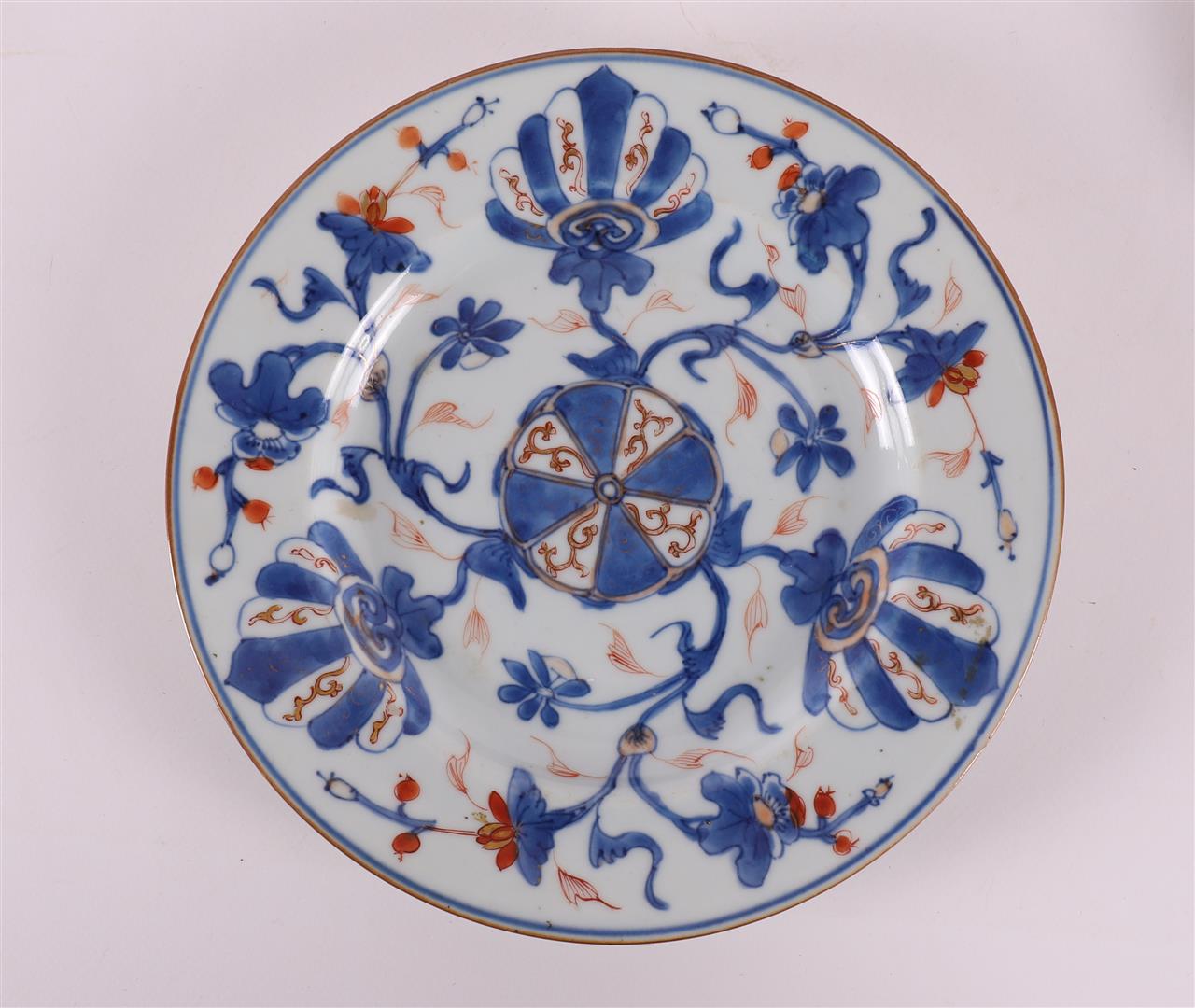 A series of three Chinese Imari plates, China, Qianlong, 18th century. - Image 6 of 11