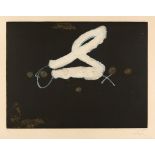 Antoni Tàpies. La S. 1978. Farbradierung mit Prägedruck. Signiert. Ex. 51/75. Galfetti 683.