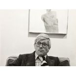 Klaus Behr. David Hockney. (1970er Jahre). S/W-Fotografie. Rückseitig signiert.