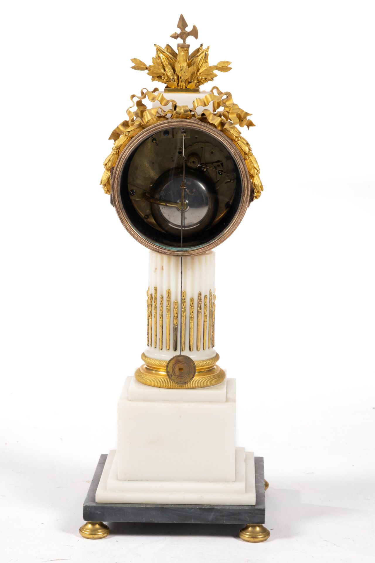 A Louis XVI ormolu and marble columnar mantel clock 'pendule borne' - Image 4 of 5