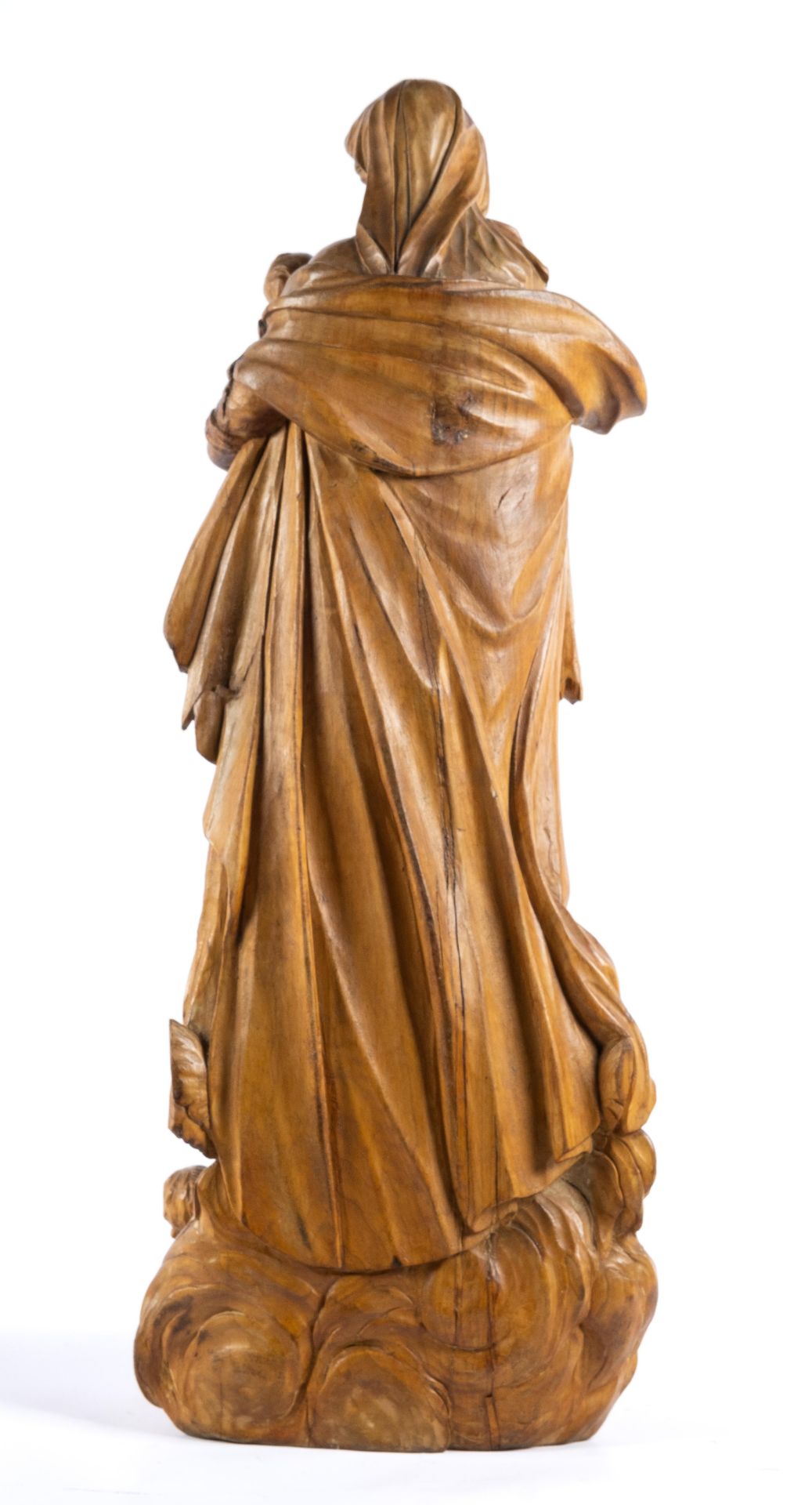 A Flemish carved limewood figure of the Virgin and Child atop the Globe - Bild 7 aus 8