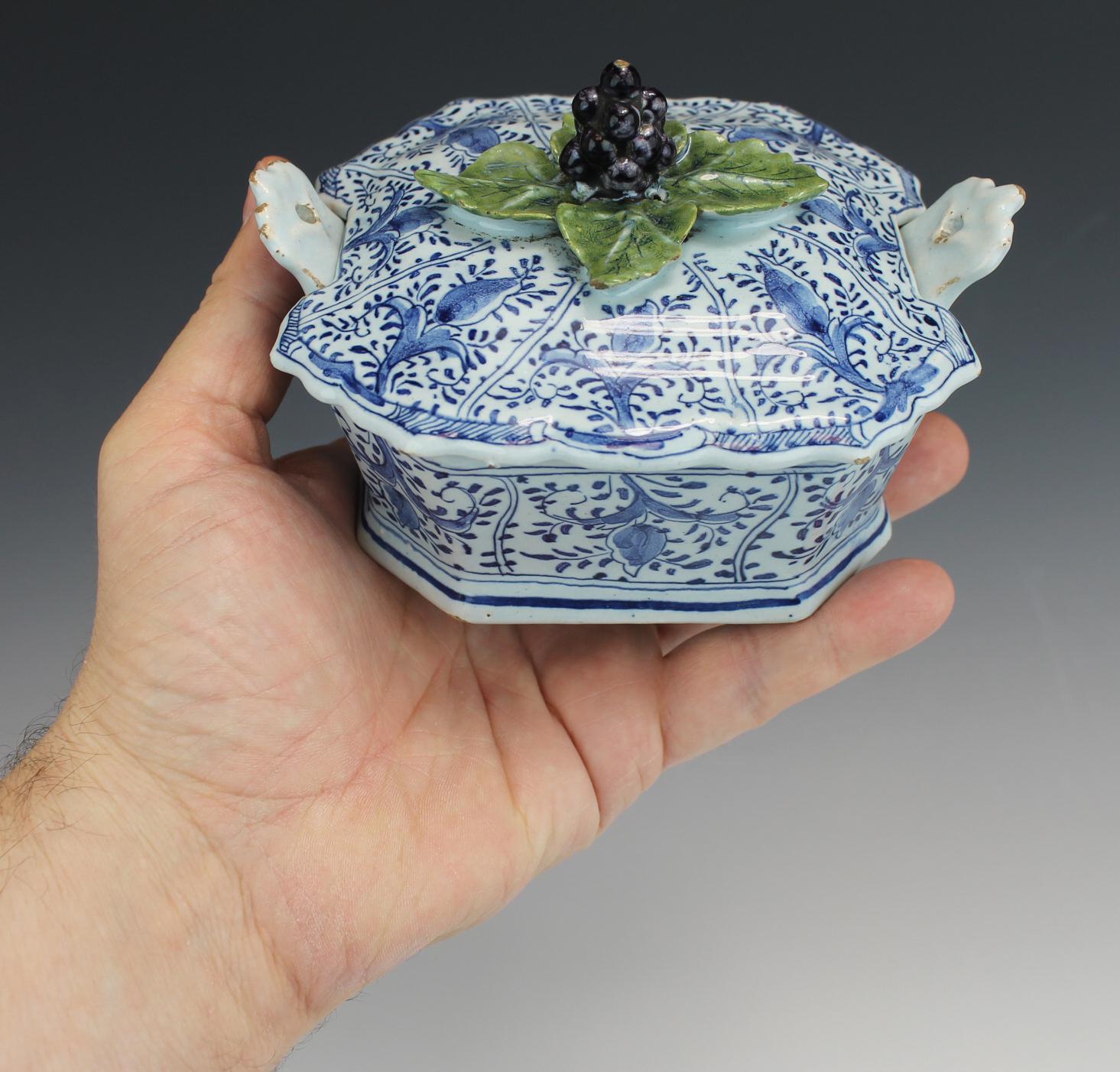A Delft pottery butter dish - Image 7 of 7