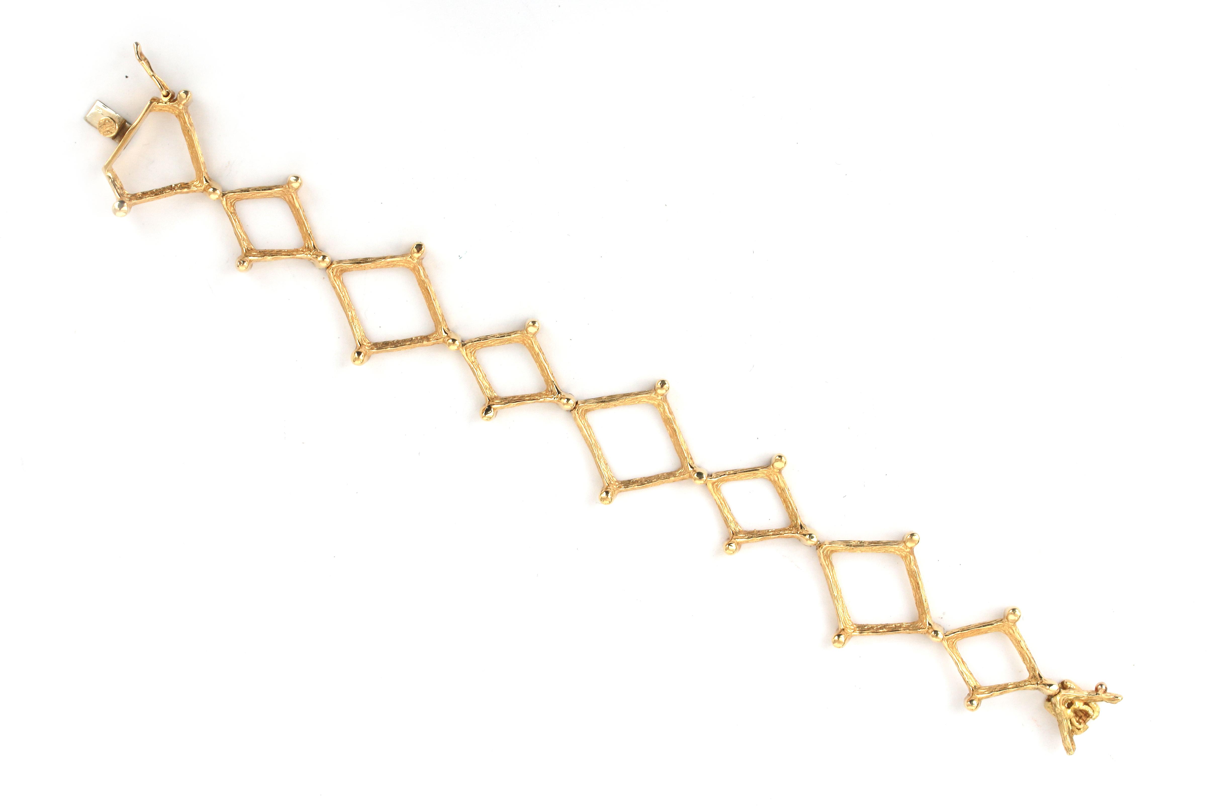 An 18 karat gold link bracelet, ca. 1960-'70 - Image 2 of 2