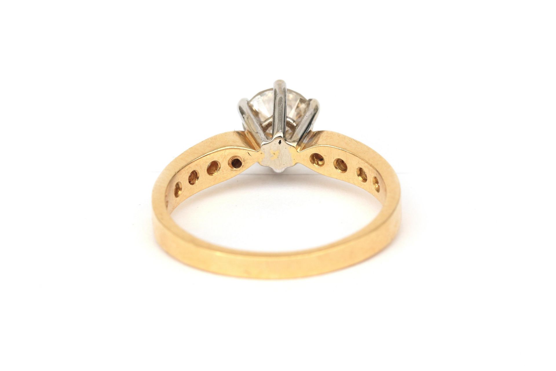 An 18 carat yellow gold diamond solitaire ring  - Bild 6 aus 6