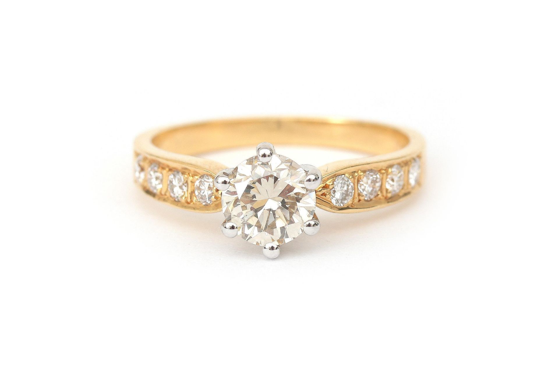 An 18 carat yellow gold diamond solitaire ring  - Bild 4 aus 6