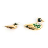 A 14 karat gold devant de corsage, with two brooches in the shape of two ducks
