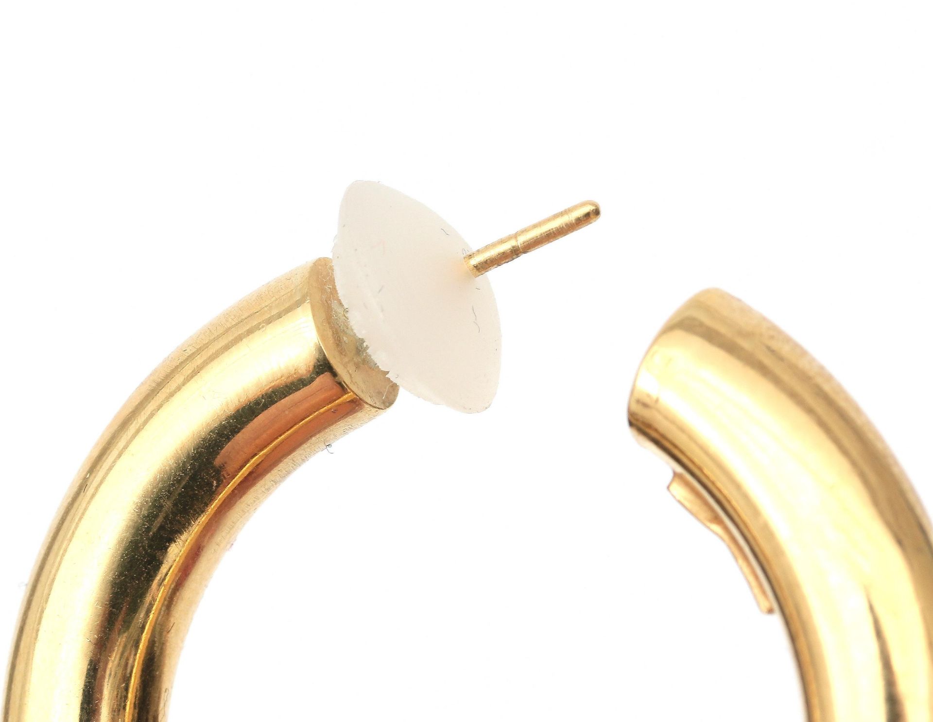 A pair of 18 karat gold ear hoops - Bild 3 aus 4