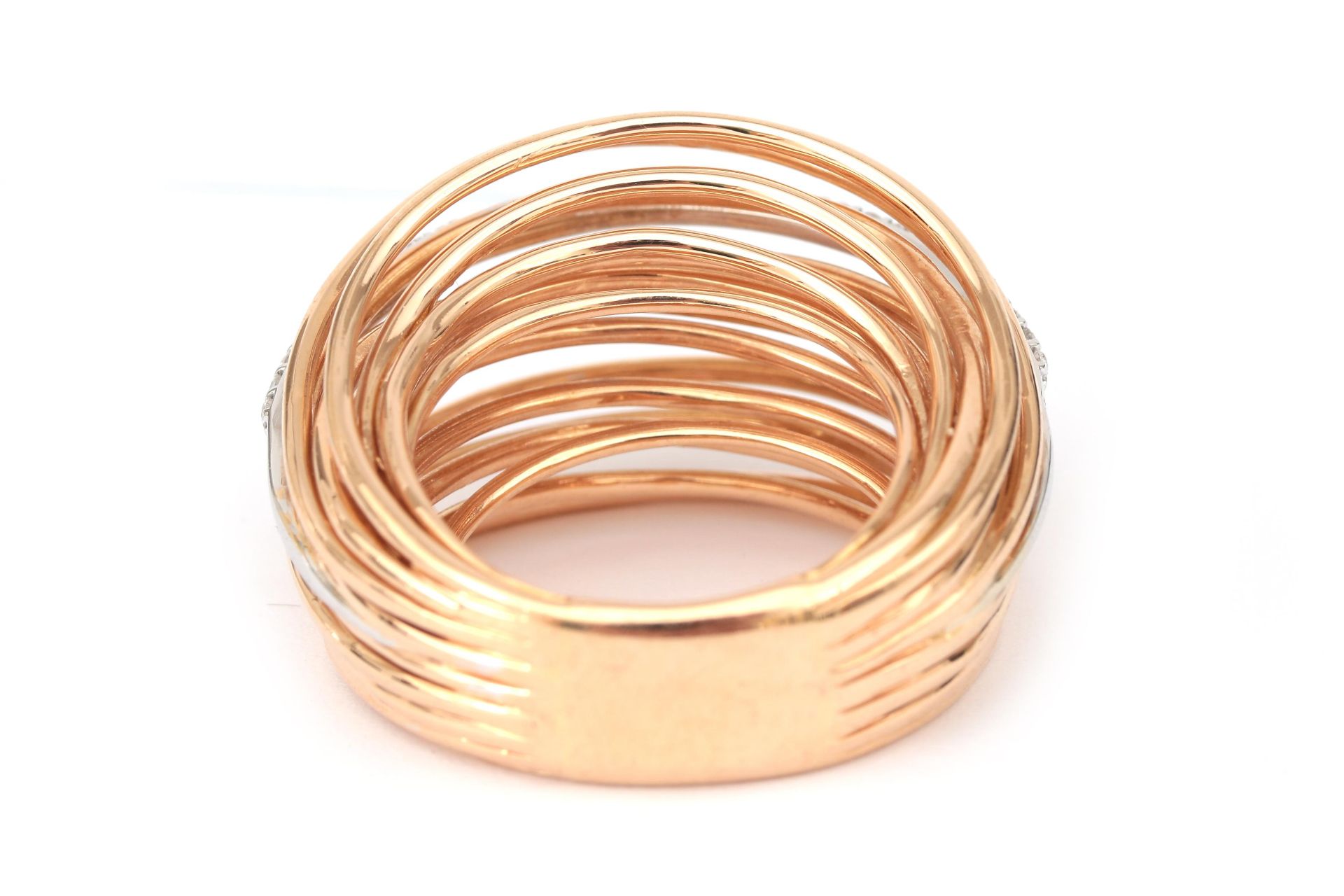 An 18 karat rose gold diamond ring - Bild 3 aus 4