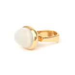 An 18 karat gold moonstone ring