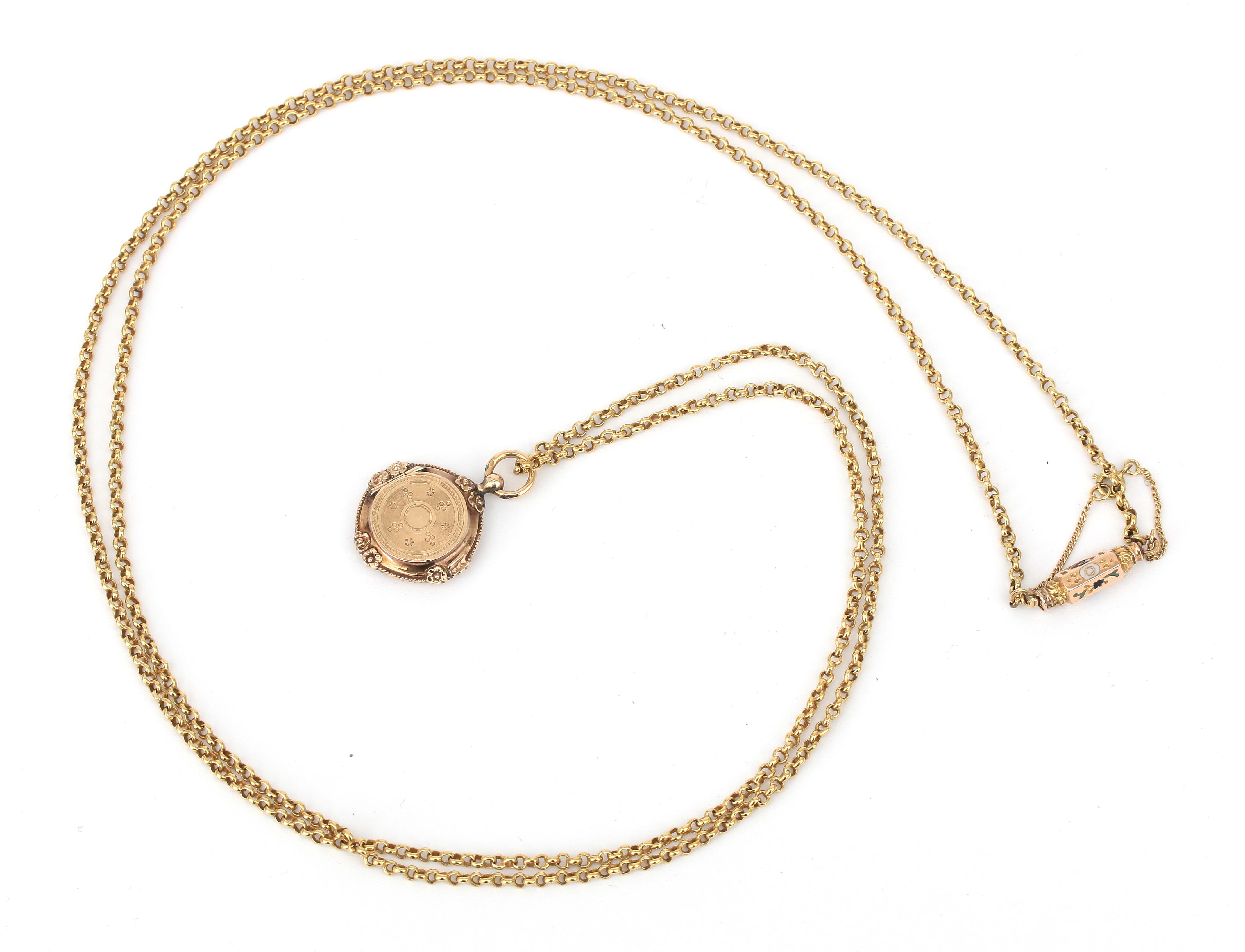 A 14 karat gold belcher necklace and a 14 karat gold locket - Image 2 of 4
