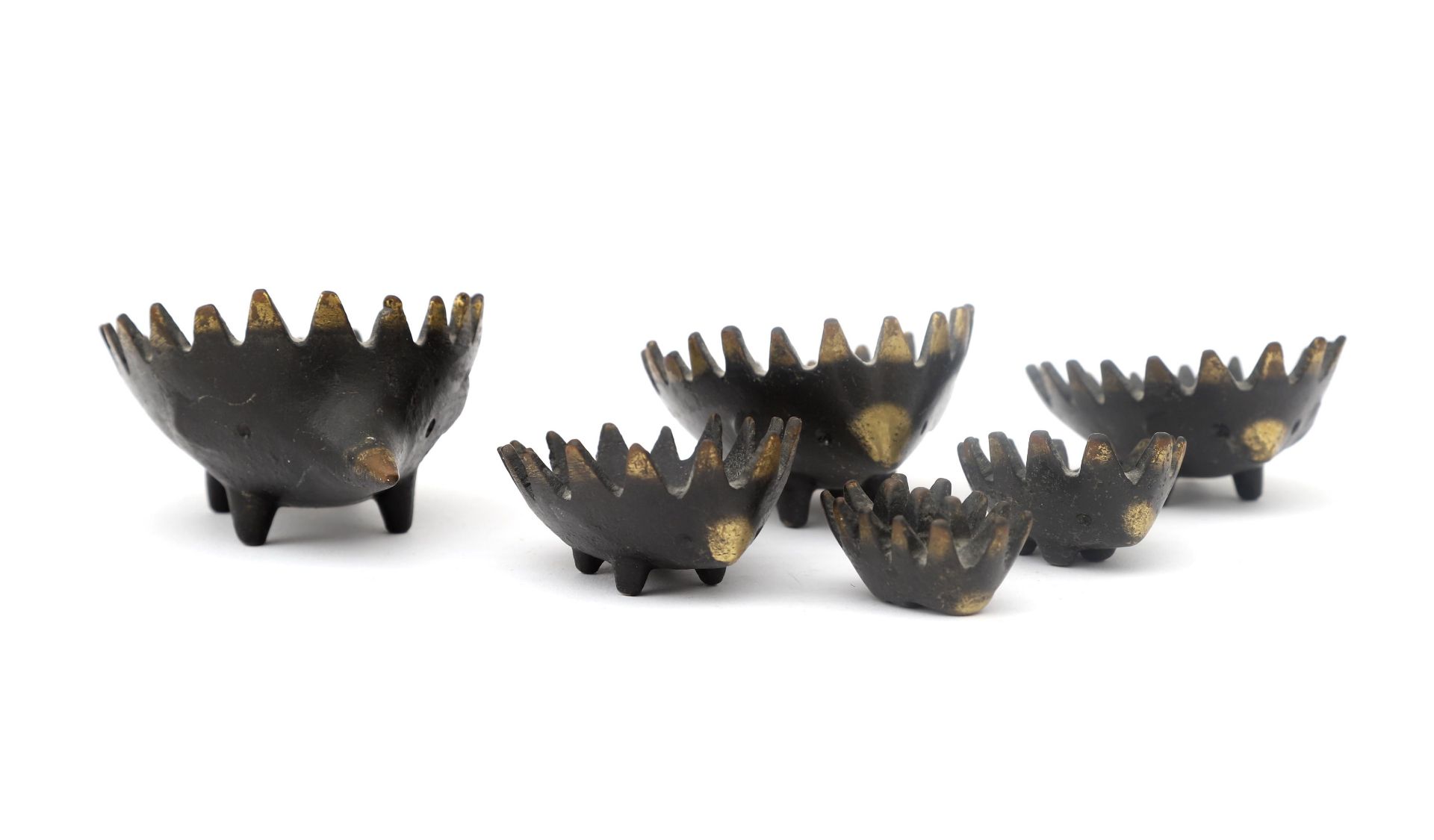 Walter Bosse (1904-1979) Six stackable brons bowls, the whole shaped as an hedgehog, second half - Bild 2 aus 3