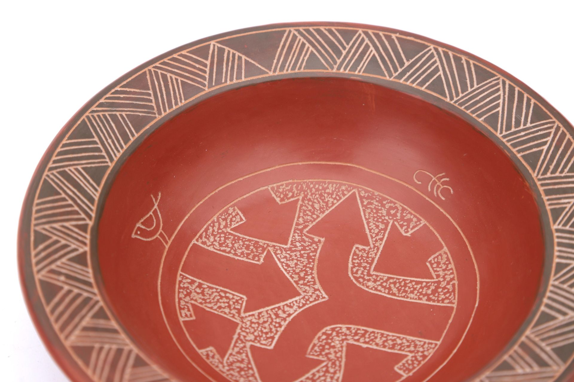 Siddig El Nigoumi (1931-1996) "Directions", a terracotta bowl decorated with incised arrows, 1987, - Bild 5 aus 5