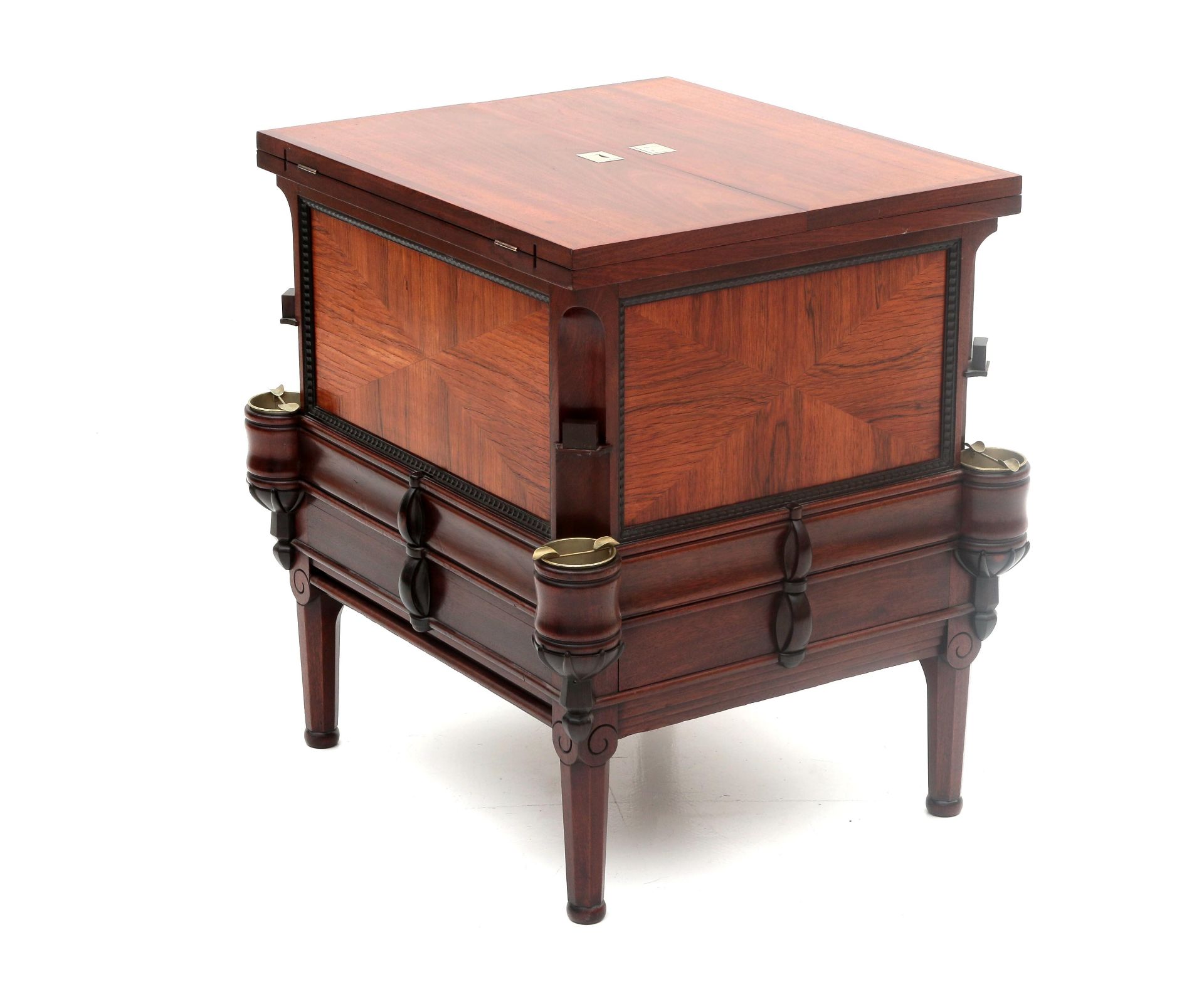 Napoleon le Grand (1857-1932) An Amsterdam School mahogany, rosewood and coromandel bar cabinet with - Bild 3 aus 4