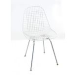 Midcentury Modern A white lacquered metal wire steel chair on chromium plated tubular metal frame,