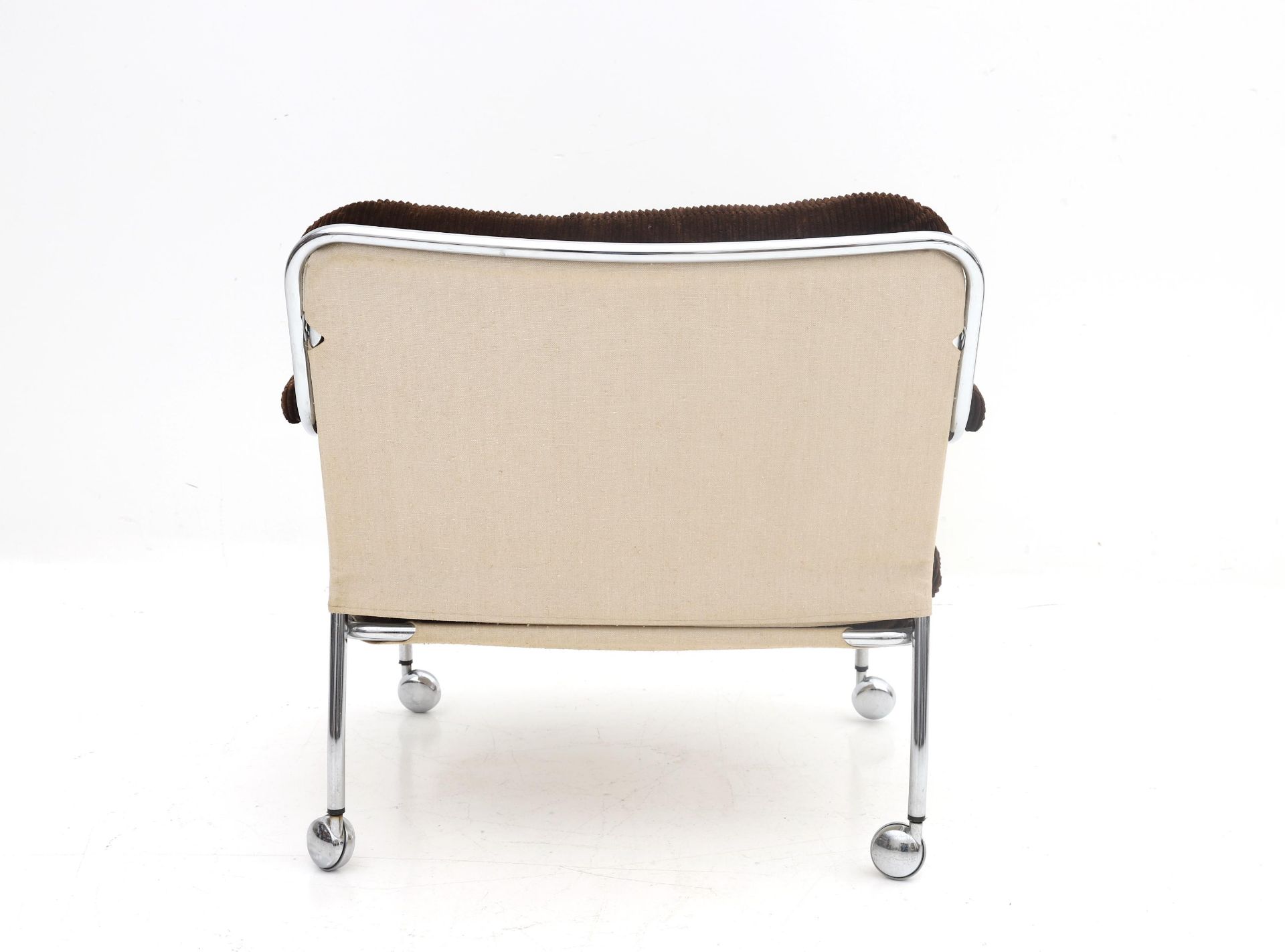 Seventies A chromium plated tubuar steel easy chair on casters, with canvas seat, brown ribbed - Bild 3 aus 3