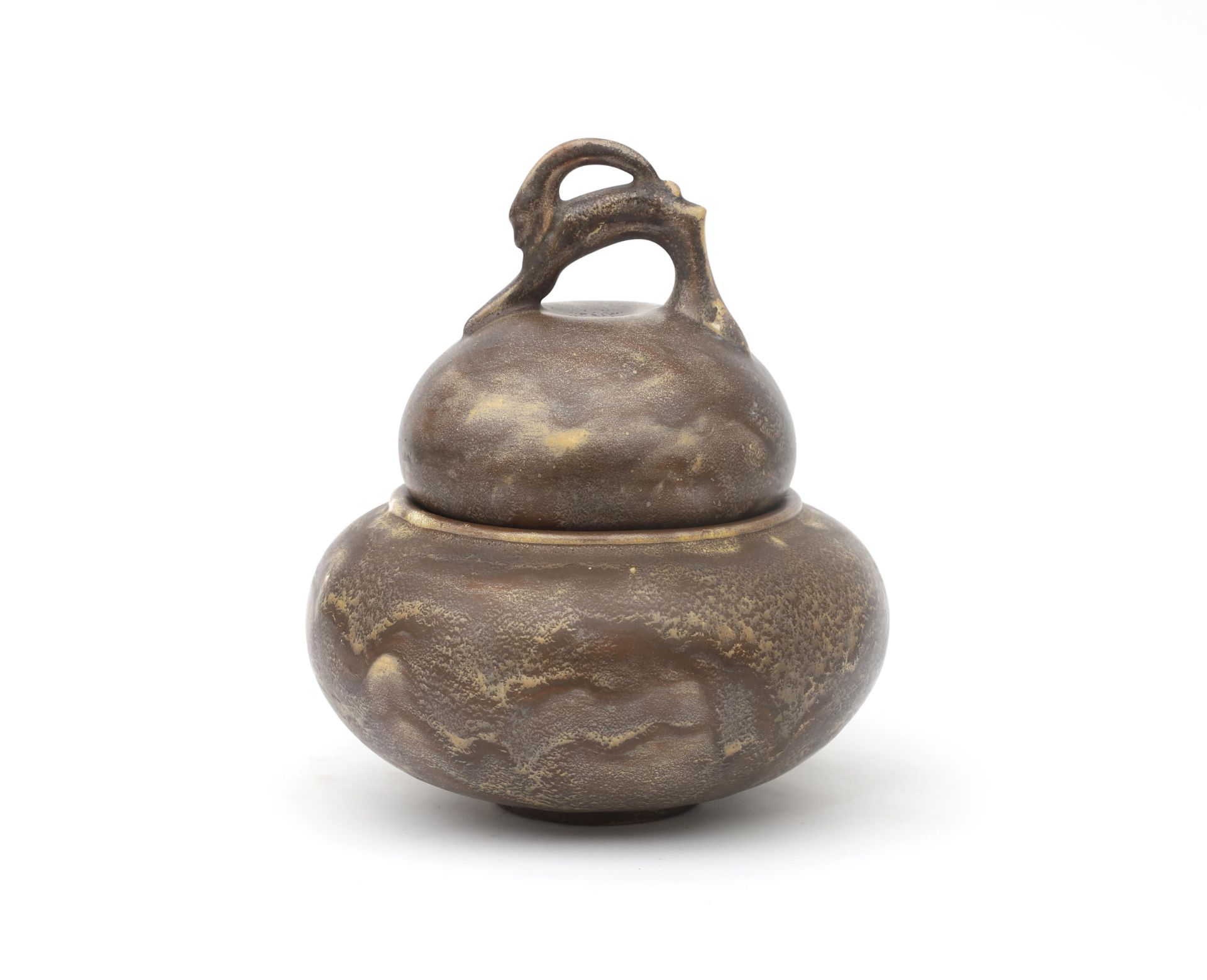 Hildo Krop (1884-1970) A grey/brown glazed ceramic lidded jar, the grip of the handle shaped as an - Bild 4 aus 4