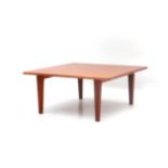 Midcentury Modern A rounded square section solid teak coffee table on four legs. 35 x 81 x 81 cm. (