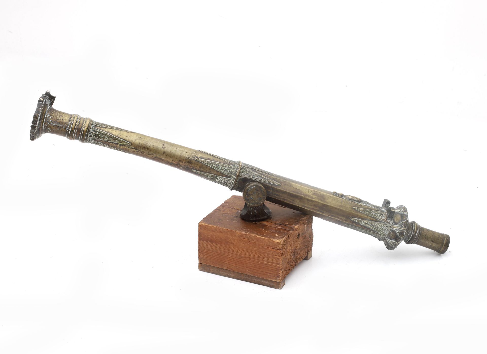 A bronze Lantaka, signal canon, former Dutch Indies/ Indoensia, 1st half 20th century. Bronze,