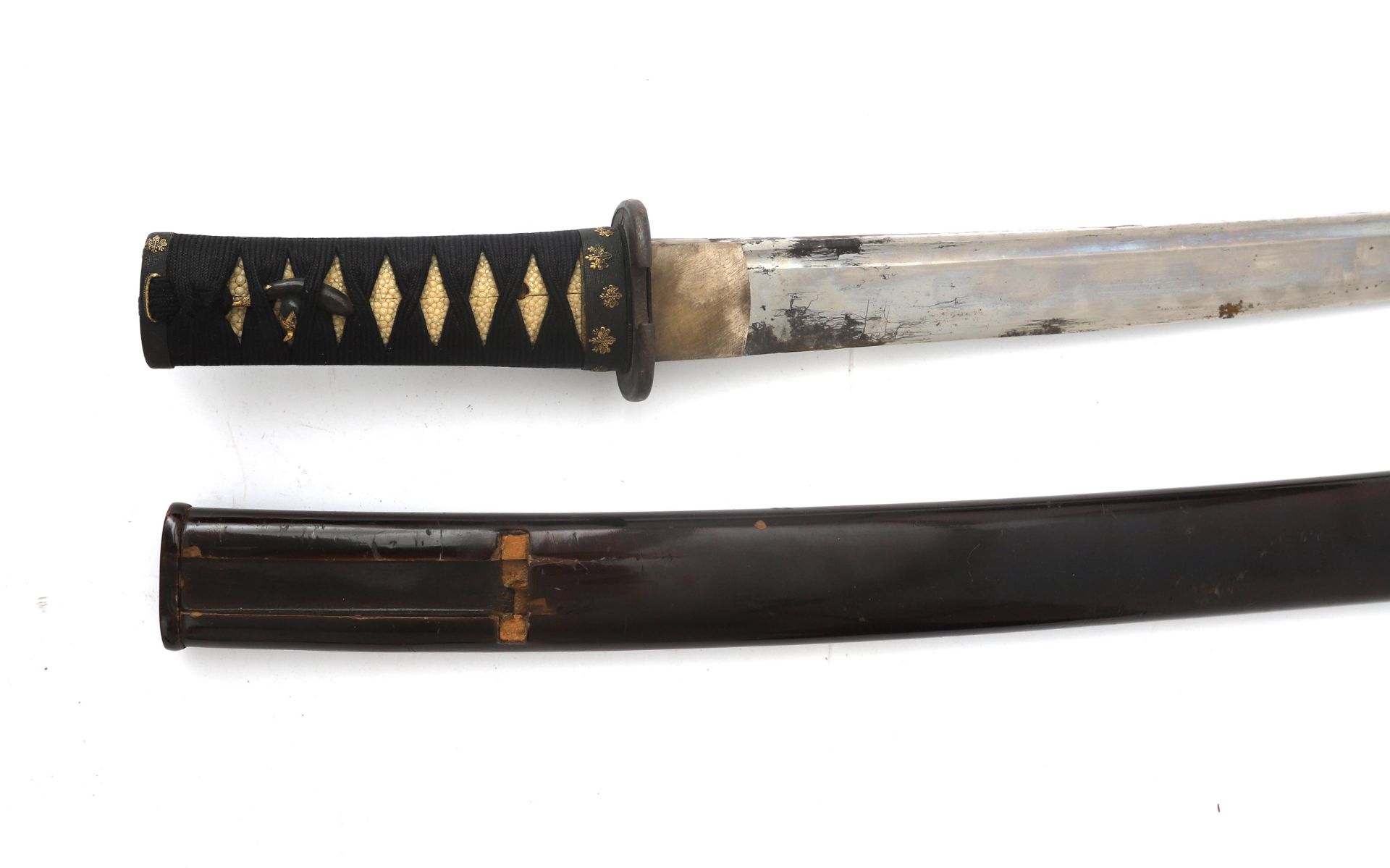 The wakizashi (脇差 / 'side inserted sword': referring to how they were worn, on one side underneath - Bild 4 aus 5