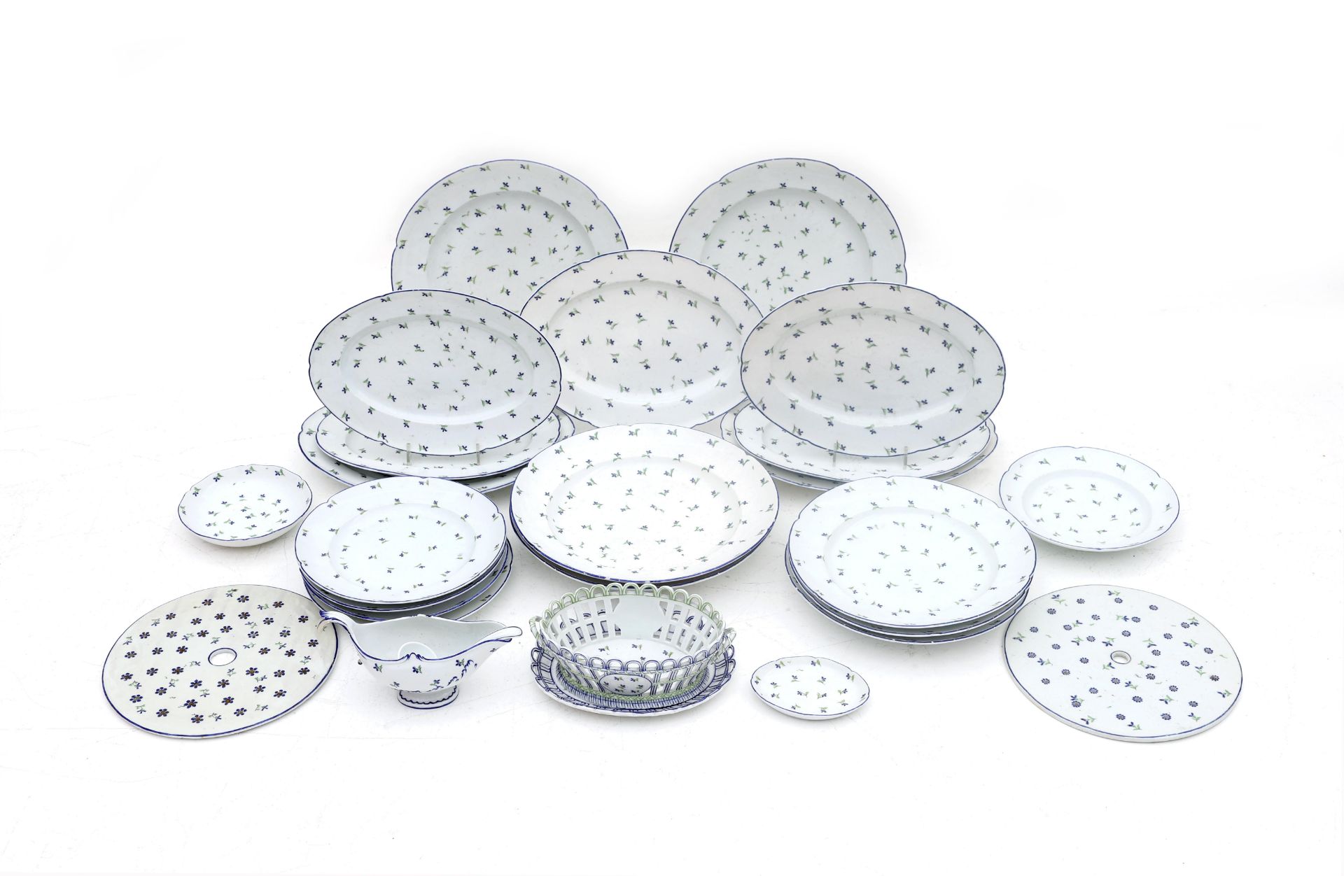 A Niderviller (Germany: Niederweiler) porcelain part dinnerware service, Lorraine, France, late