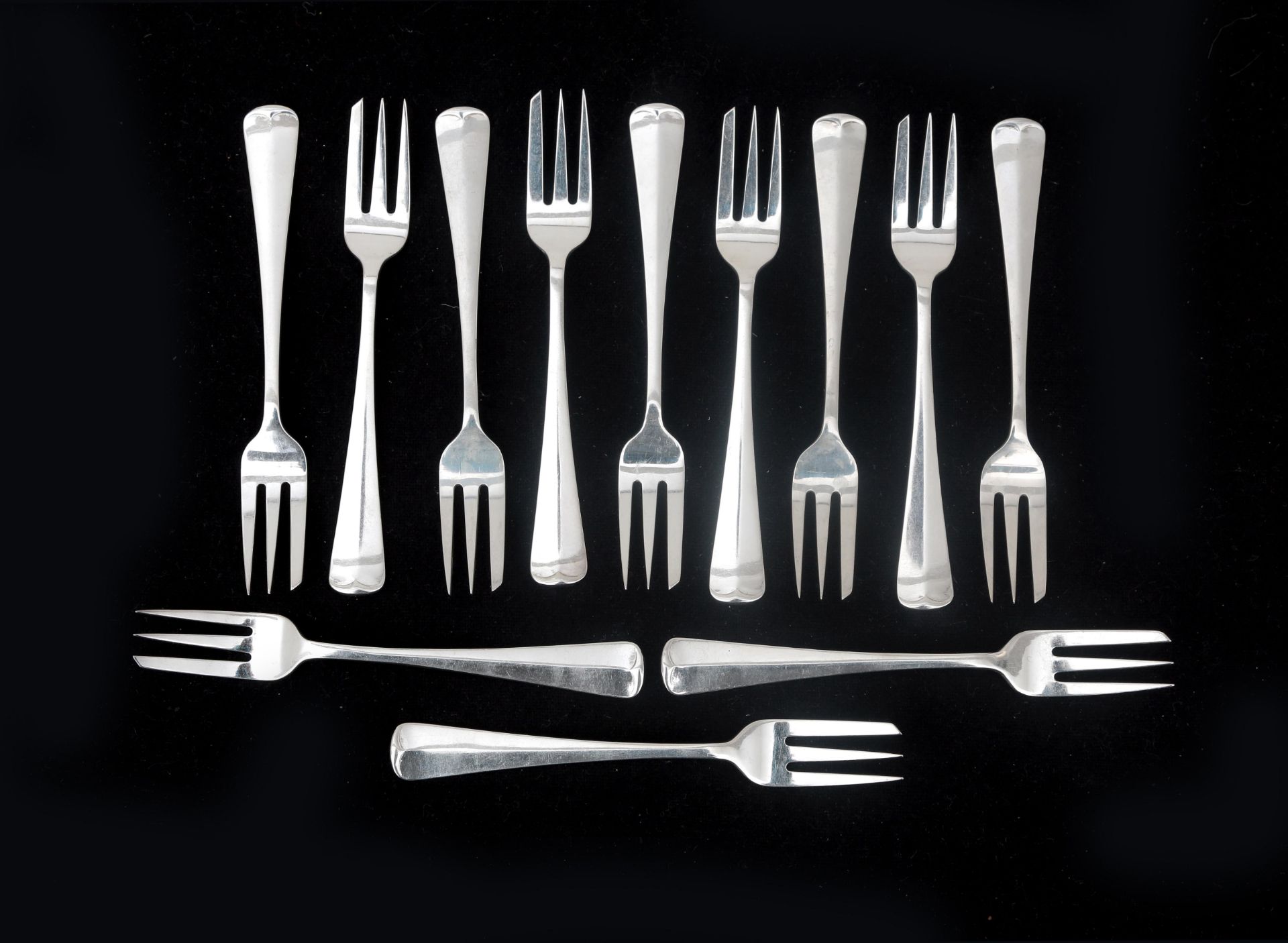 Twelve Dutch silver pastry forks, model Haagslofje, from 1959. Master stamp possibly of Gebroeders