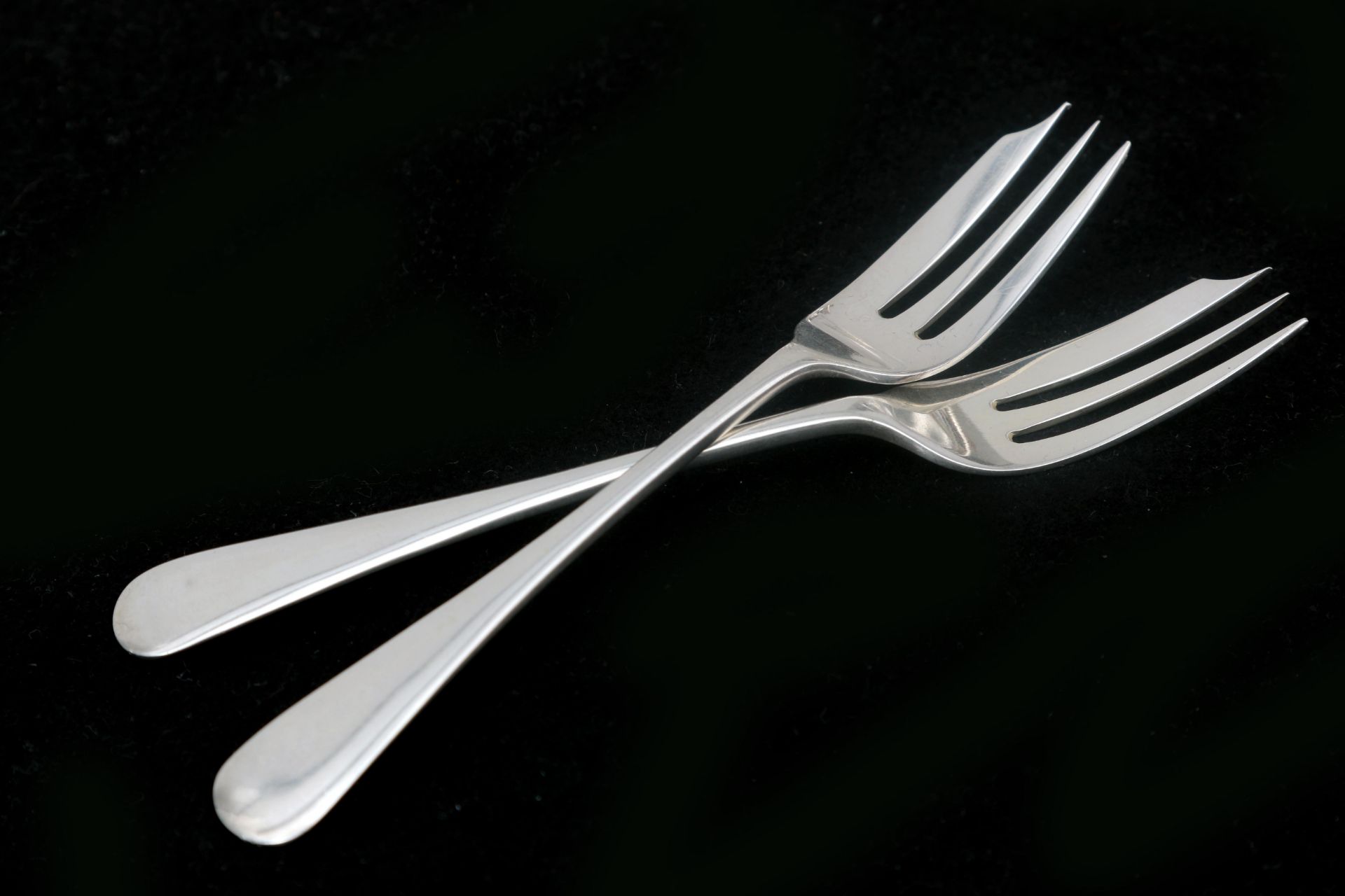 Twelve 1st grade (sterling) silver pastry forks, England, Sheffield, 1938. Weight: 234 g. L. 13,5 - Bild 3 aus 4