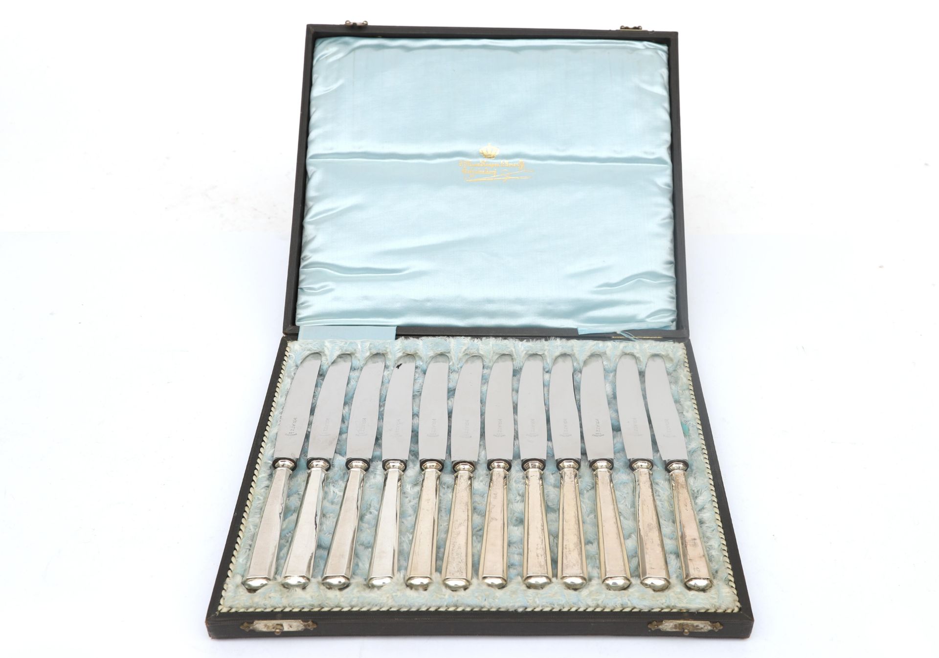 A set of 12 Dutch silver dessert knives from ca. 1900, maker's mark: van Kempen from Voorschoten.