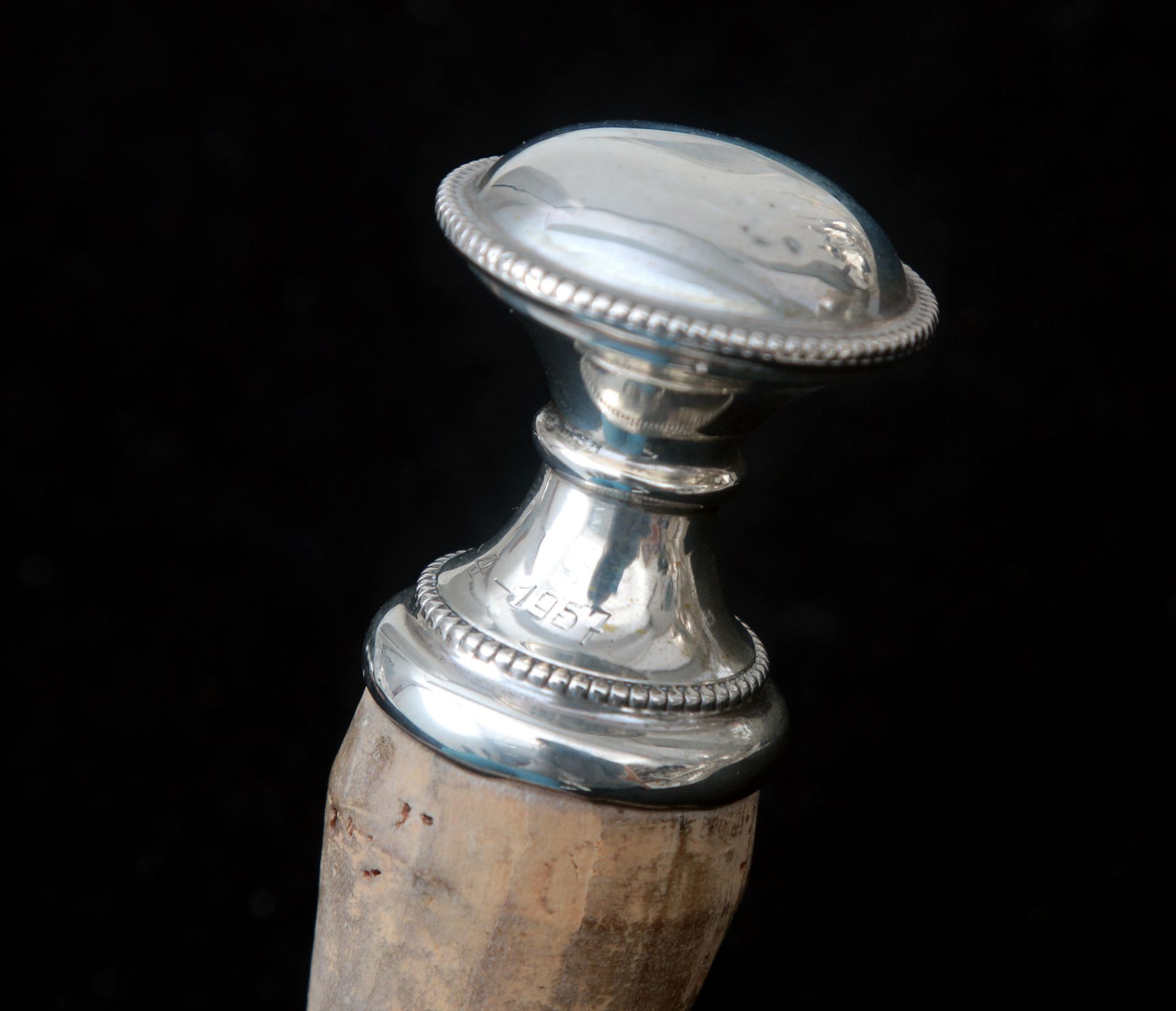 A pair of silver decorative corks, one with a miniature silver pheasant, this one sterling silver, - Bild 4 aus 4