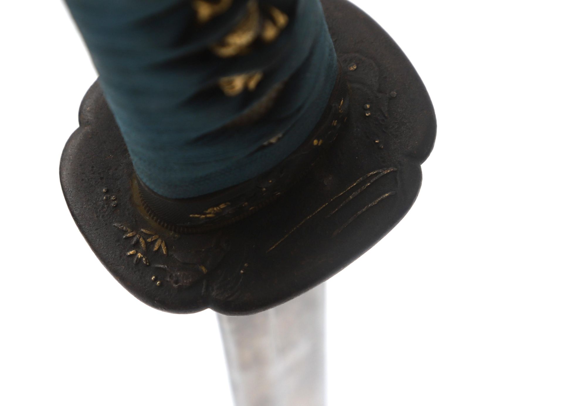 The wakizashi (脇差 / 'side inserted sword': referring to how they were worn, on one side underneath - Bild 2 aus 6