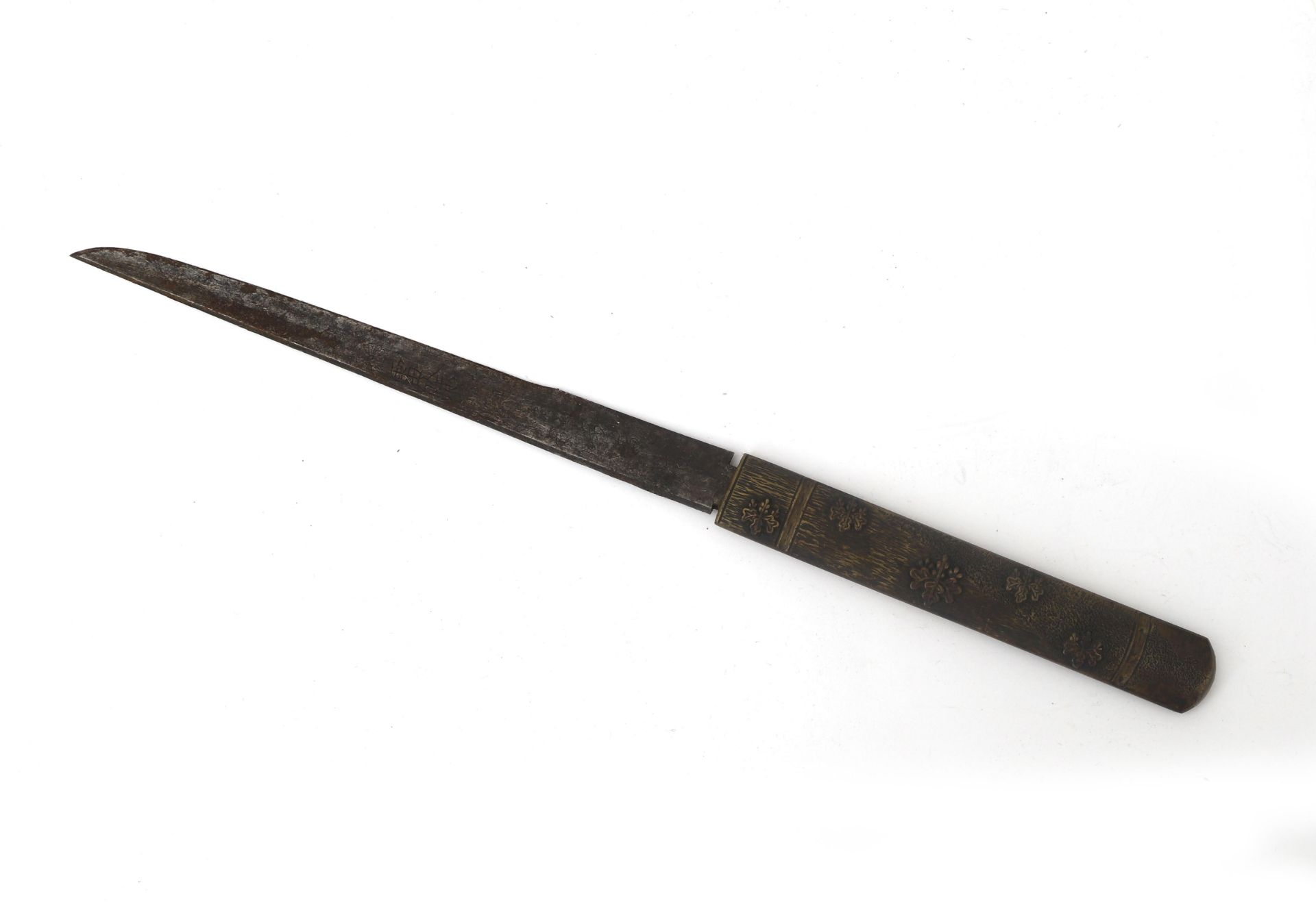 The wakizashi (脇差 / 'side inserted sword': referring to how they were worn, on one side underneath - Bild 5 aus 8