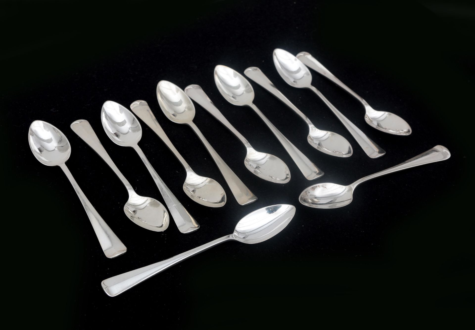 Twelve Dutch silver coffee/tea spoons, model Haagslofje from 1960, maker's mark possible: brothers - Bild 2 aus 4