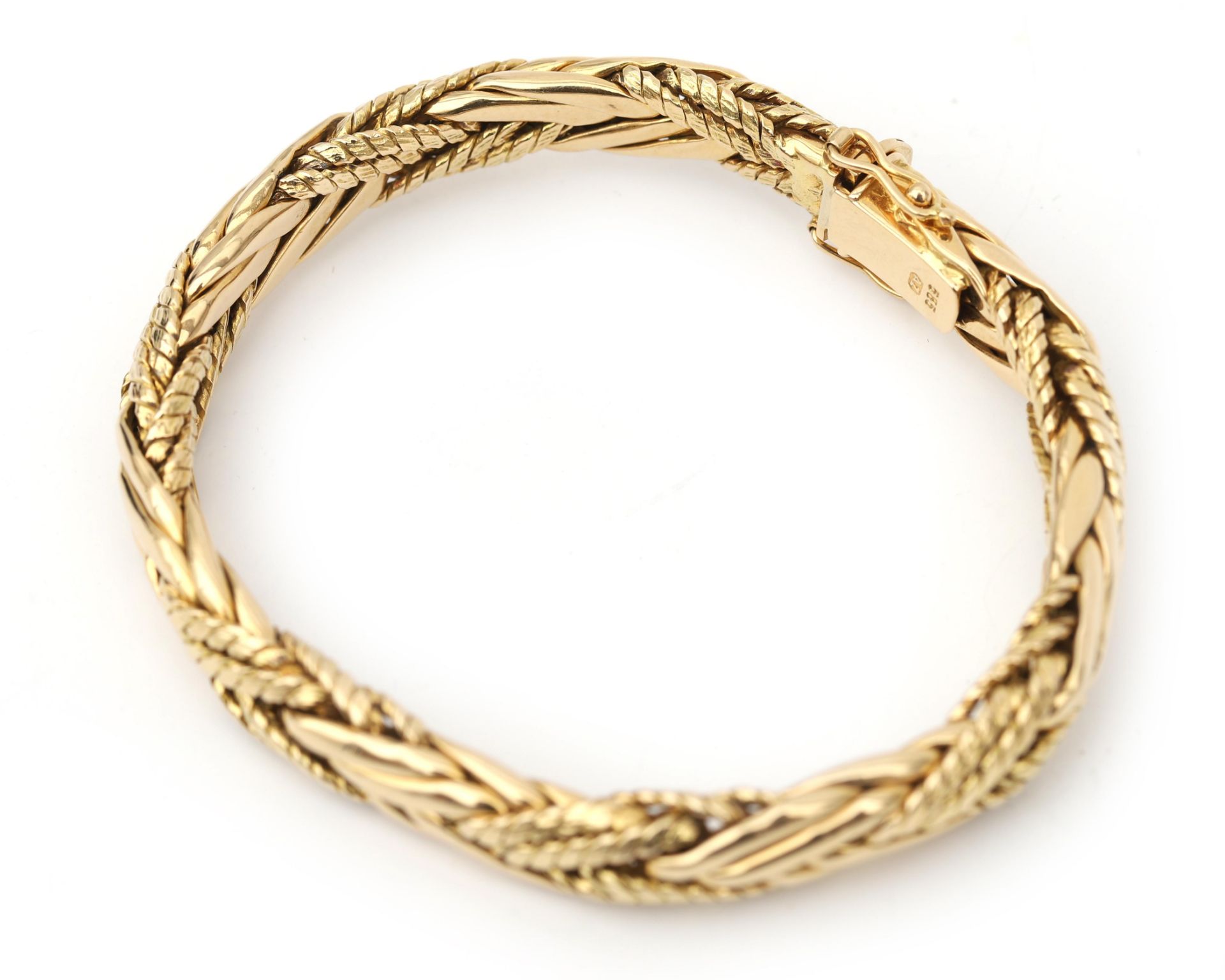 A 14 karat gold braided bracelet  - Bild 3 aus 4