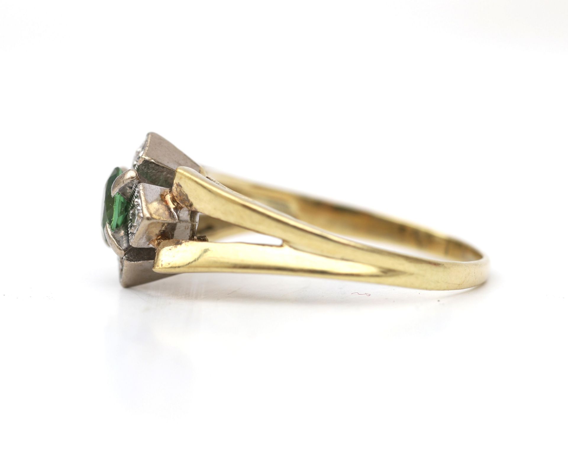 A 14 karat gold ring, with green Tourmaline and Diamonds - Bild 3 aus 3