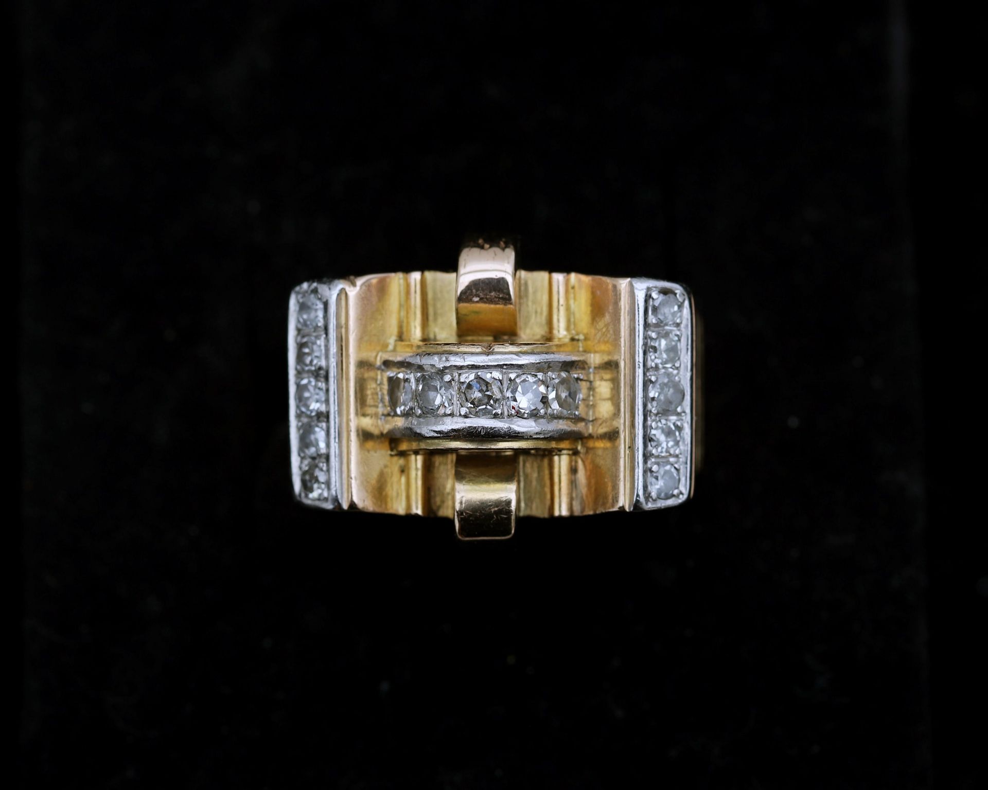 An 14 karat. gold ring from the 1940s/1950s, artdeco so-called tank ring 