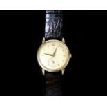 An 18 karat Omega gentleman's wristwatch from approx.1950