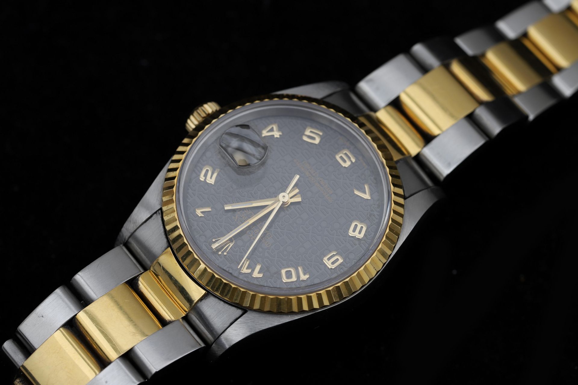 A bi-color unisex Rolex Datejust Oyster Perpetual wristwatch - Image 5 of 9