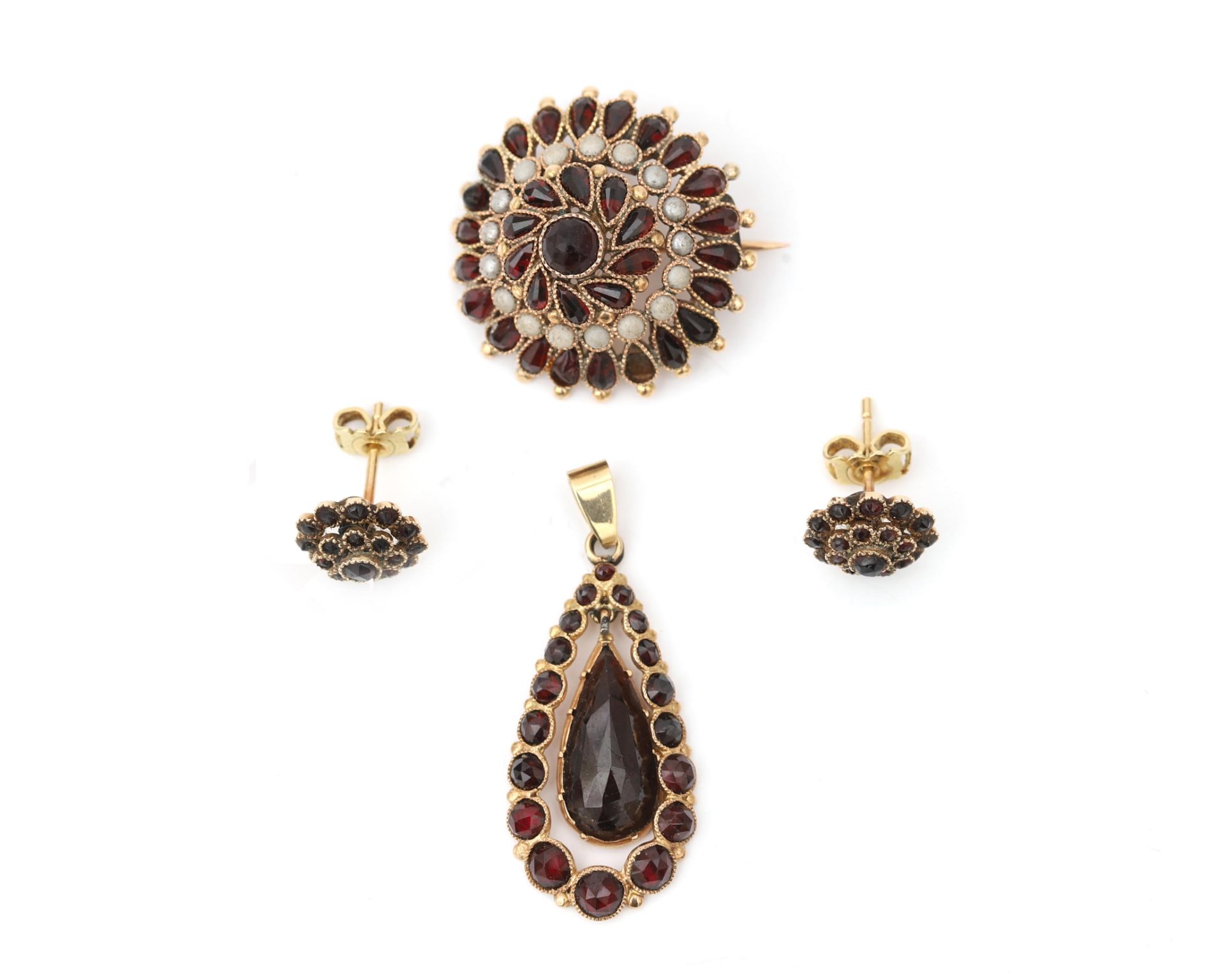 A 14 karat gold jewelery set set with garnet  - Bild 3 aus 6