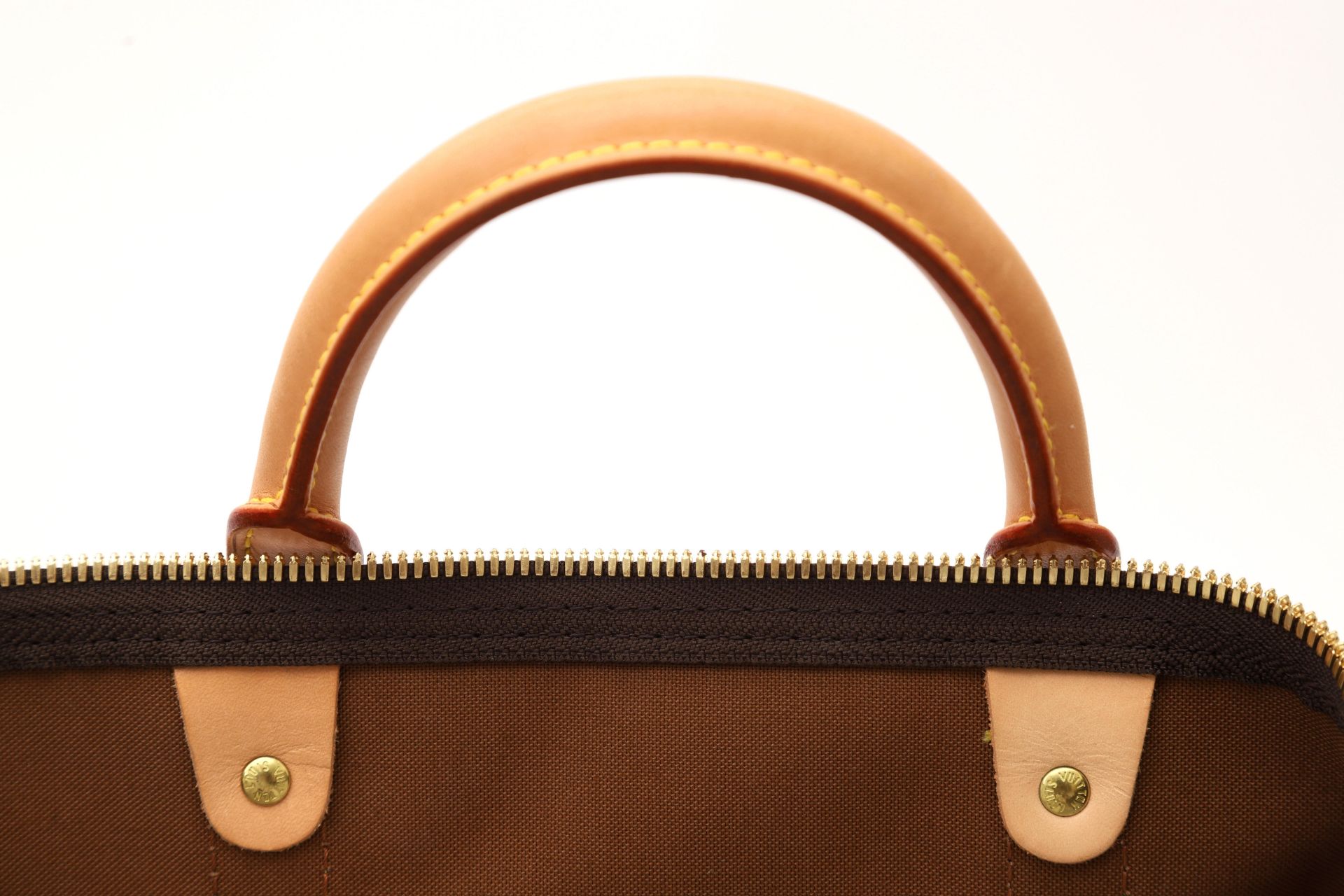 An original vintage Louis Vuitton travel bag, model Keepall 55 - Bild 7 aus 13