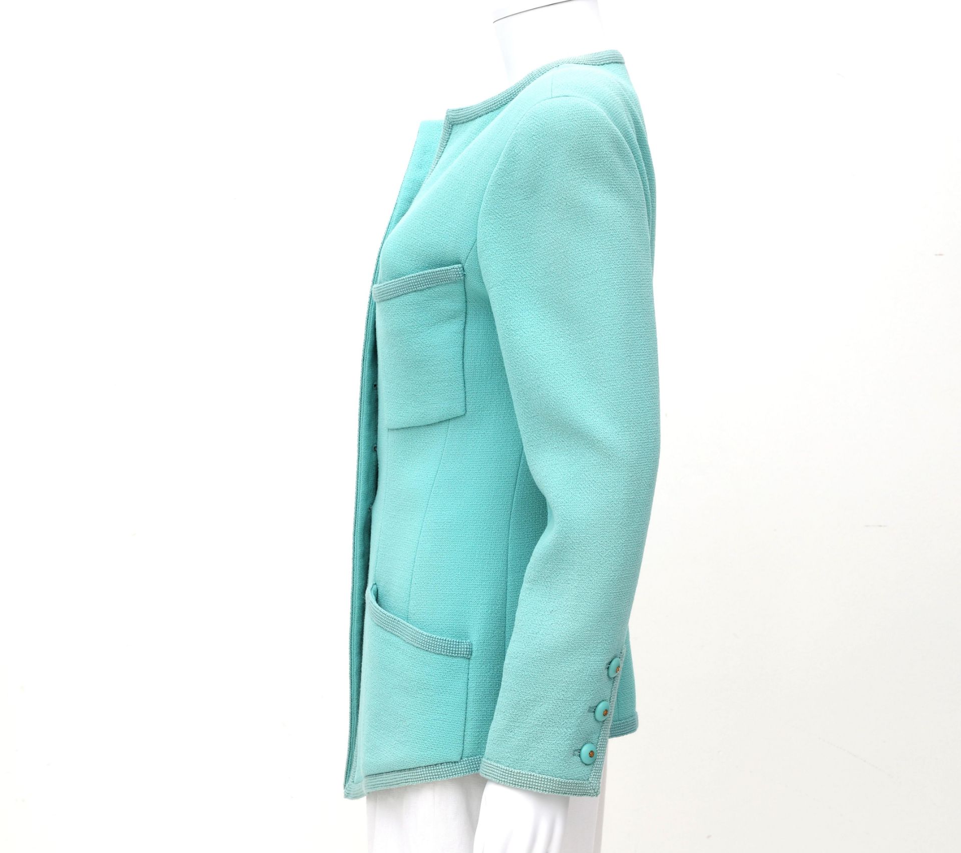 A mint coloured Chanel Boutique jacket. External chest pockets and two side pockets and mint colored - Bild 4 aus 7