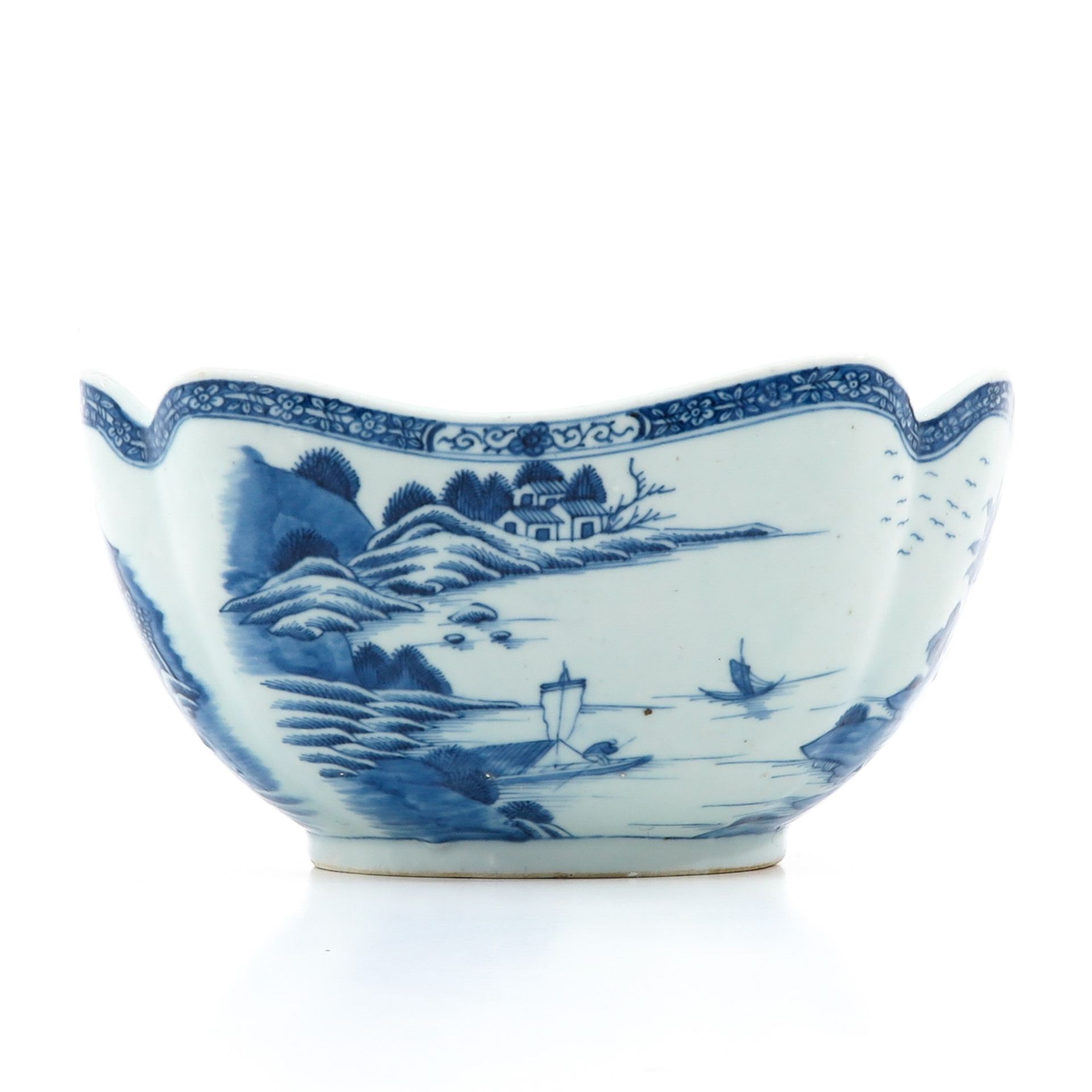 A Blue and White Serving Bowl - Image 2 of 9