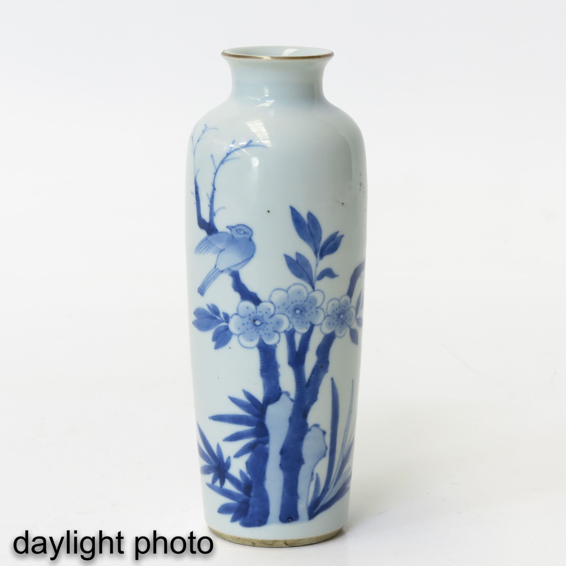 A Blue and White Rolwagen Vase - Image 7 of 9